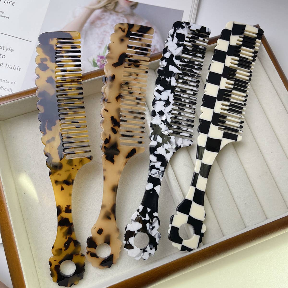 RETRO TORTOISESHELL COLOR HANDLE WAVY COMB_CWMM1082