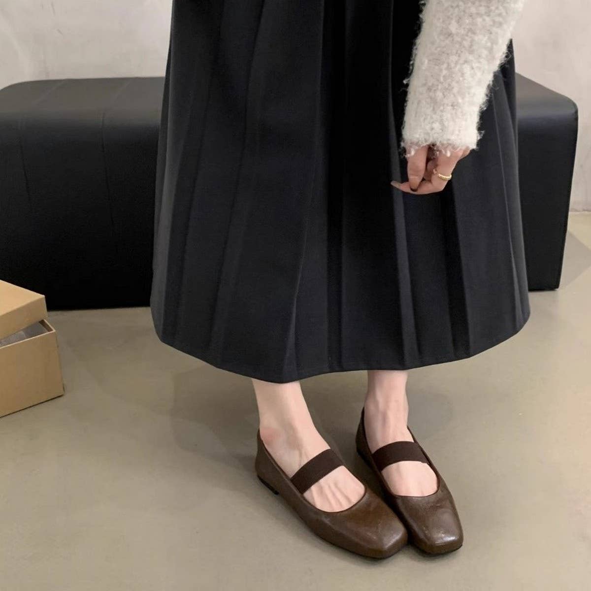 RETRO SQUARE TOE BALLET FLATS FOR WOMEN_CWSHF0106