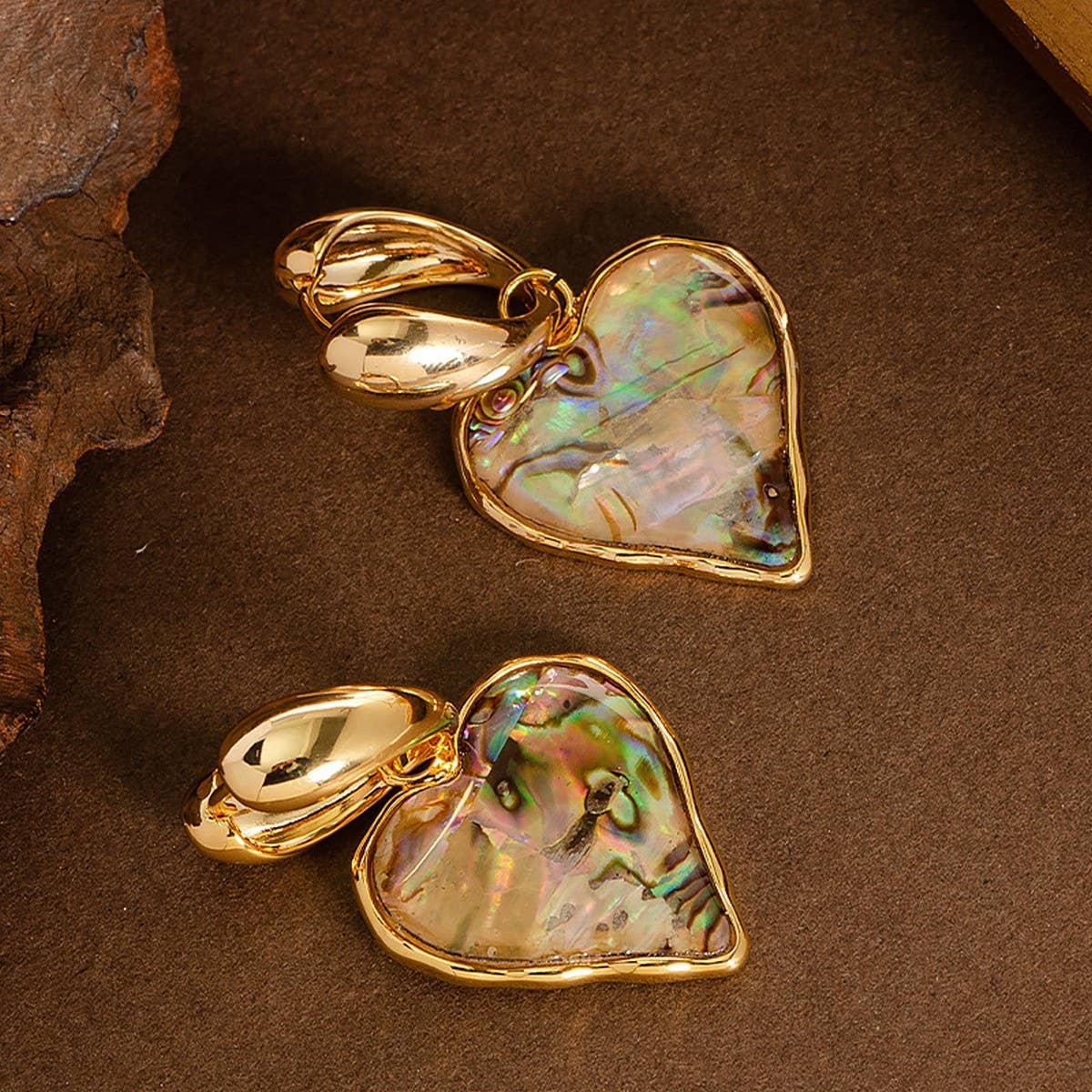 FASHIONABLE HEART ABALONE PENDANT EARRINGS_CWMM4345
