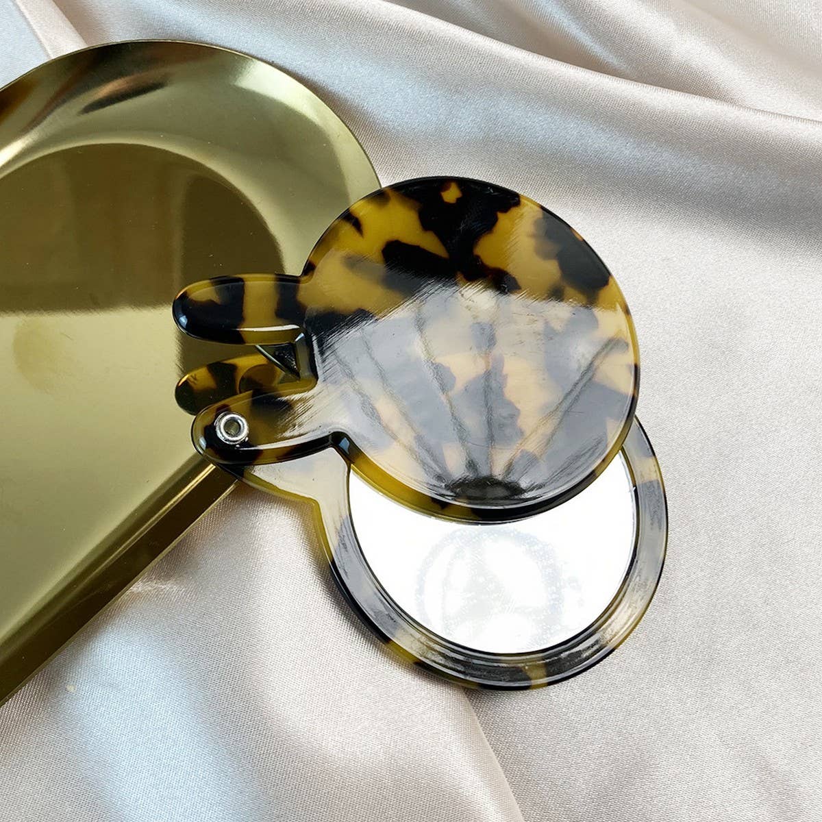 MULTICOLOR ACETATE RABBIT SHAPED MAKEUP MIRROR_CWMM6392