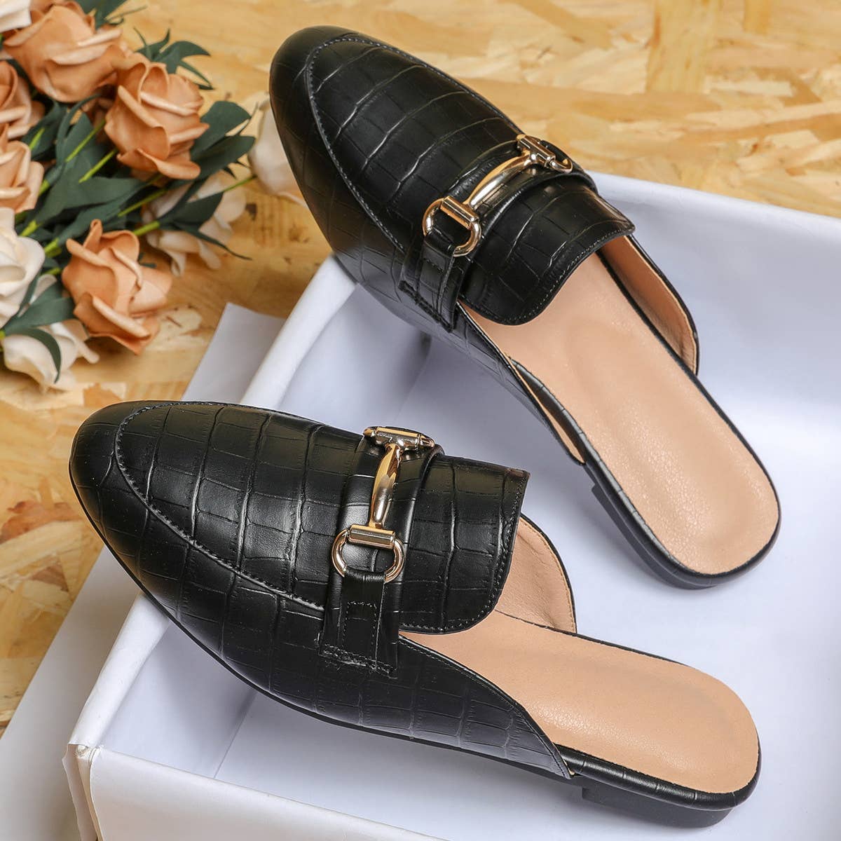 Women Large Size Crocodile Leather Flat Mules