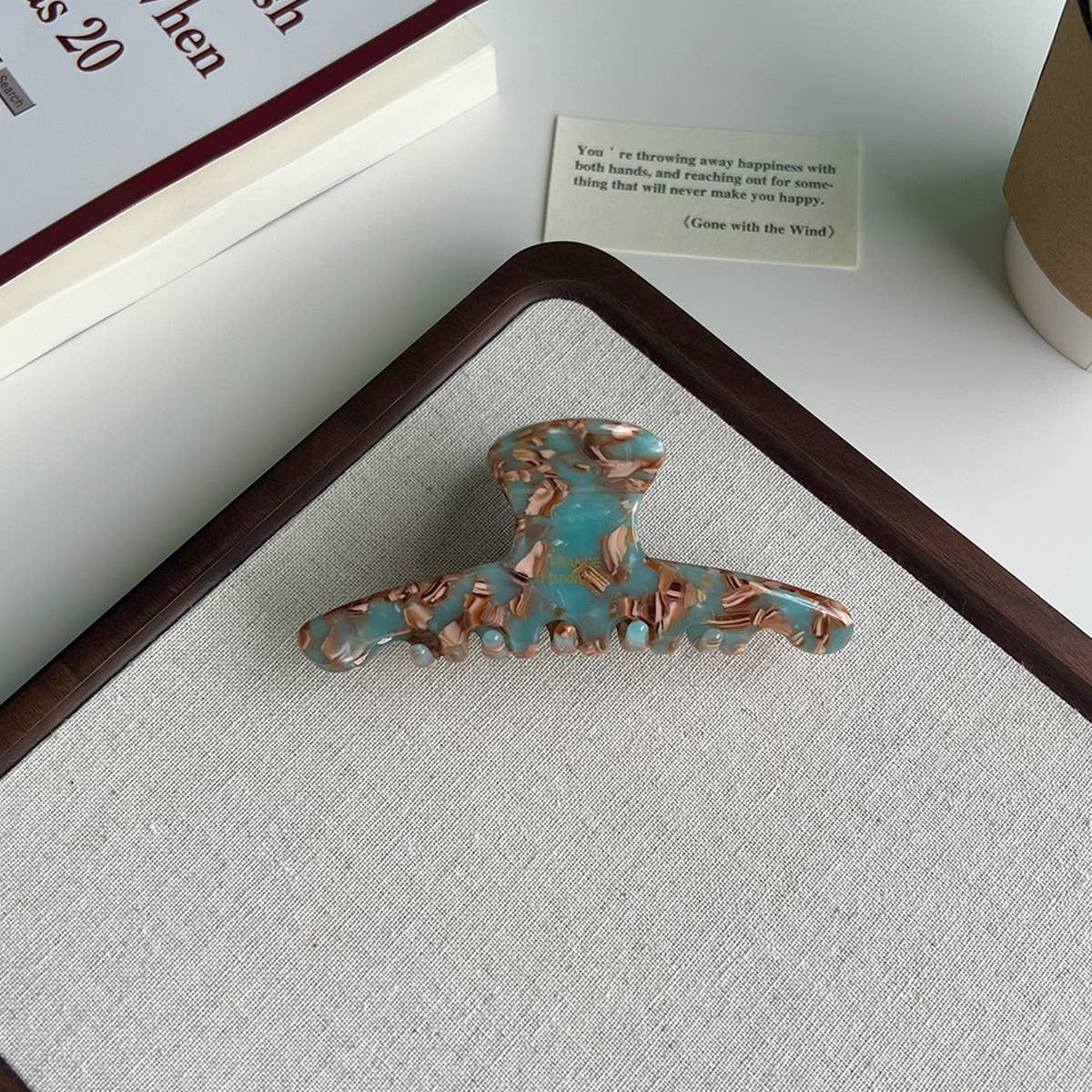 COFFEE BROWN ACETATE LARGE PAINTER STYLE HAIR CLAW_CWAHA6016