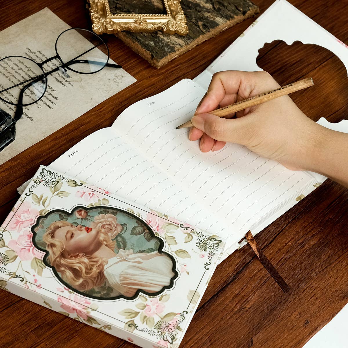 PORTABLE MAGNETIC BUCKLE NOTEBOOK_CWMM1855