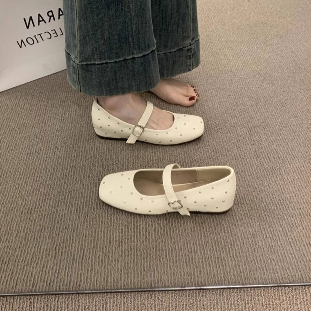 RED STUDDED MARY JANES WITH HIDDEN WEDGE_CWSHF0133