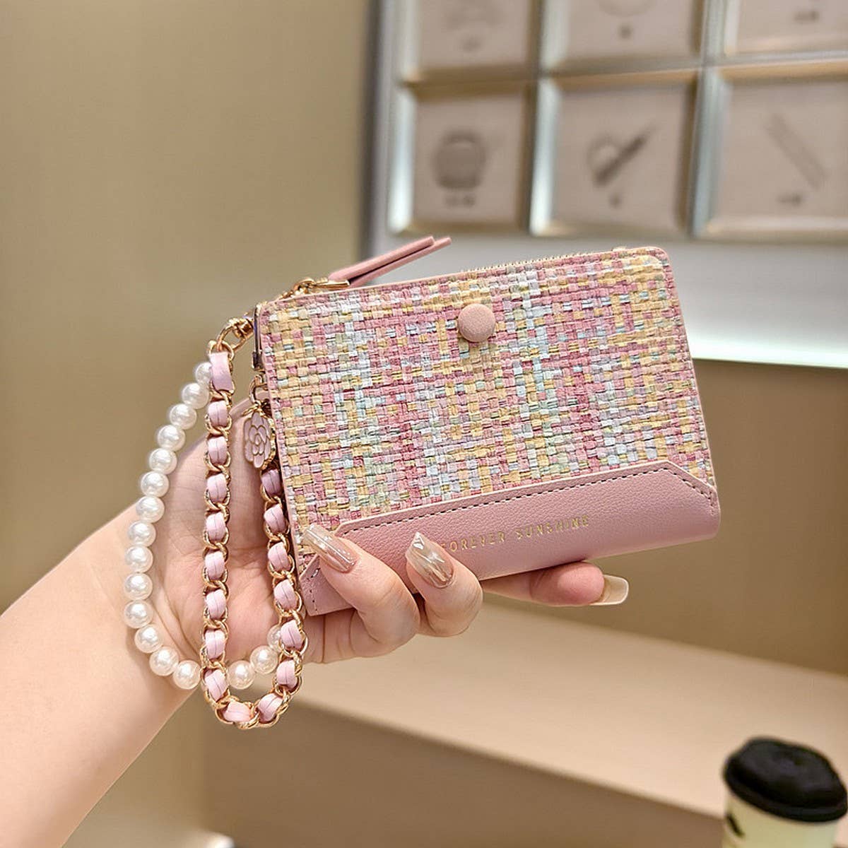 Textured Bow Pendant Bifold Wallet_Cwab06237