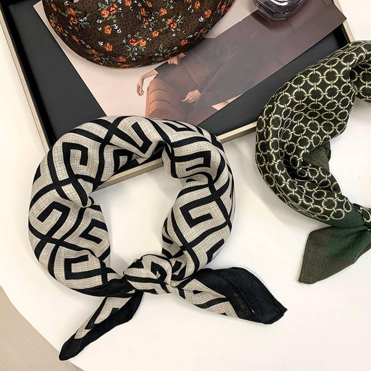 FASHIONABLE SQUARE SCARF FOR ALL MATCH DECORATION_CWASC1982