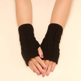 FASHIONABLE TWISTED WARM HALF FINGER GLOVES_CWAG0087