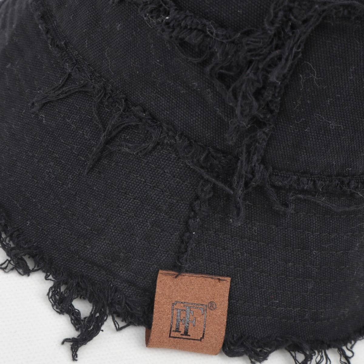 DOUBLE SIDED BUCKET HAT WITH LETTERING_CWAH1542