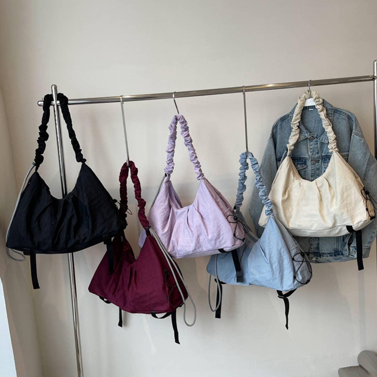 ARTISTIC SIMPLE PLEATED HANDBAG_CWAB3266