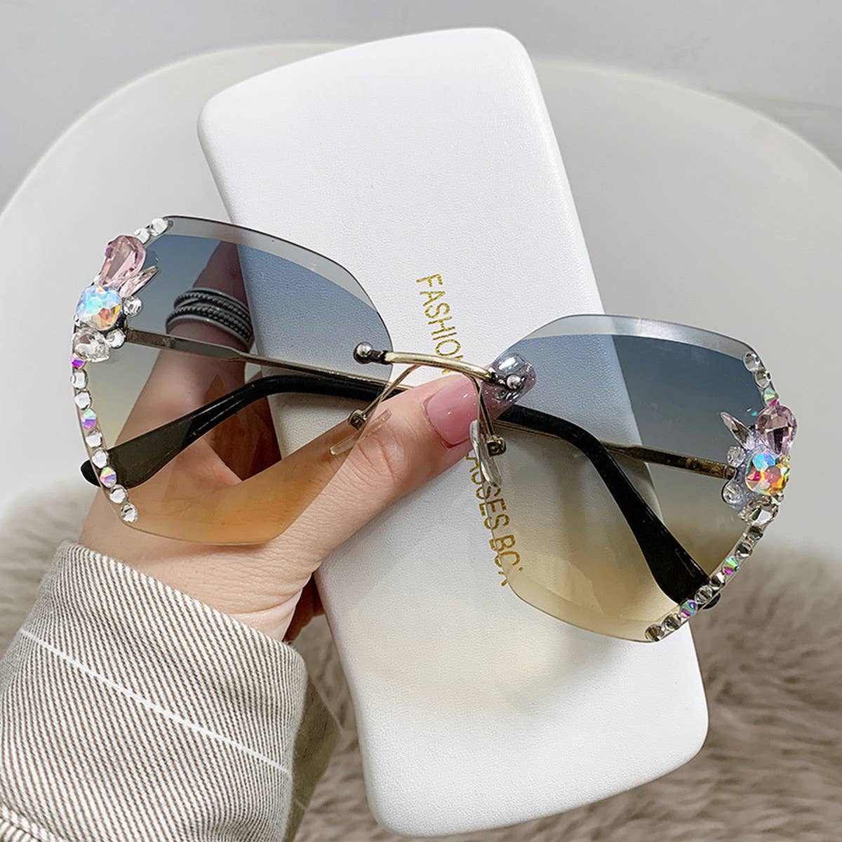Women Fashion Rhinestone Sunglasses_Cwasg0181