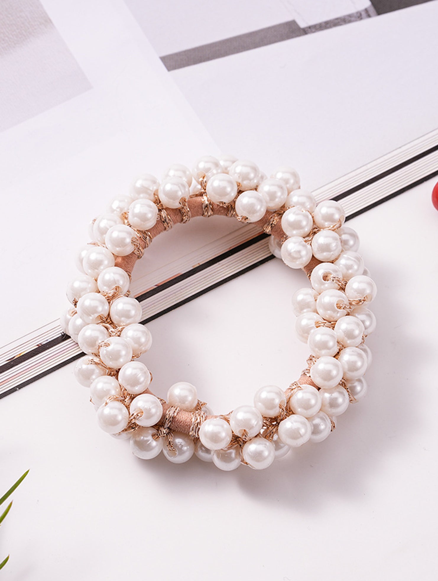 2-in-1 Pearl Hair Band & Bracelet_CWAHA07284