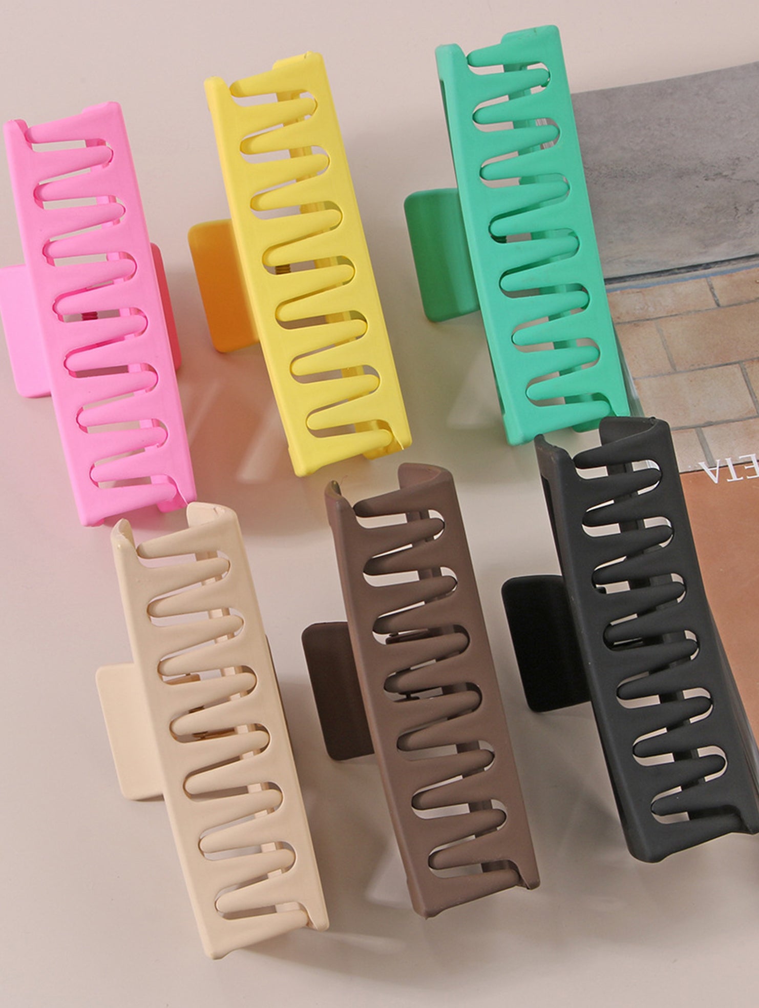 Rectangular Frosted Large Claw Shark Clip_CWAHA1091