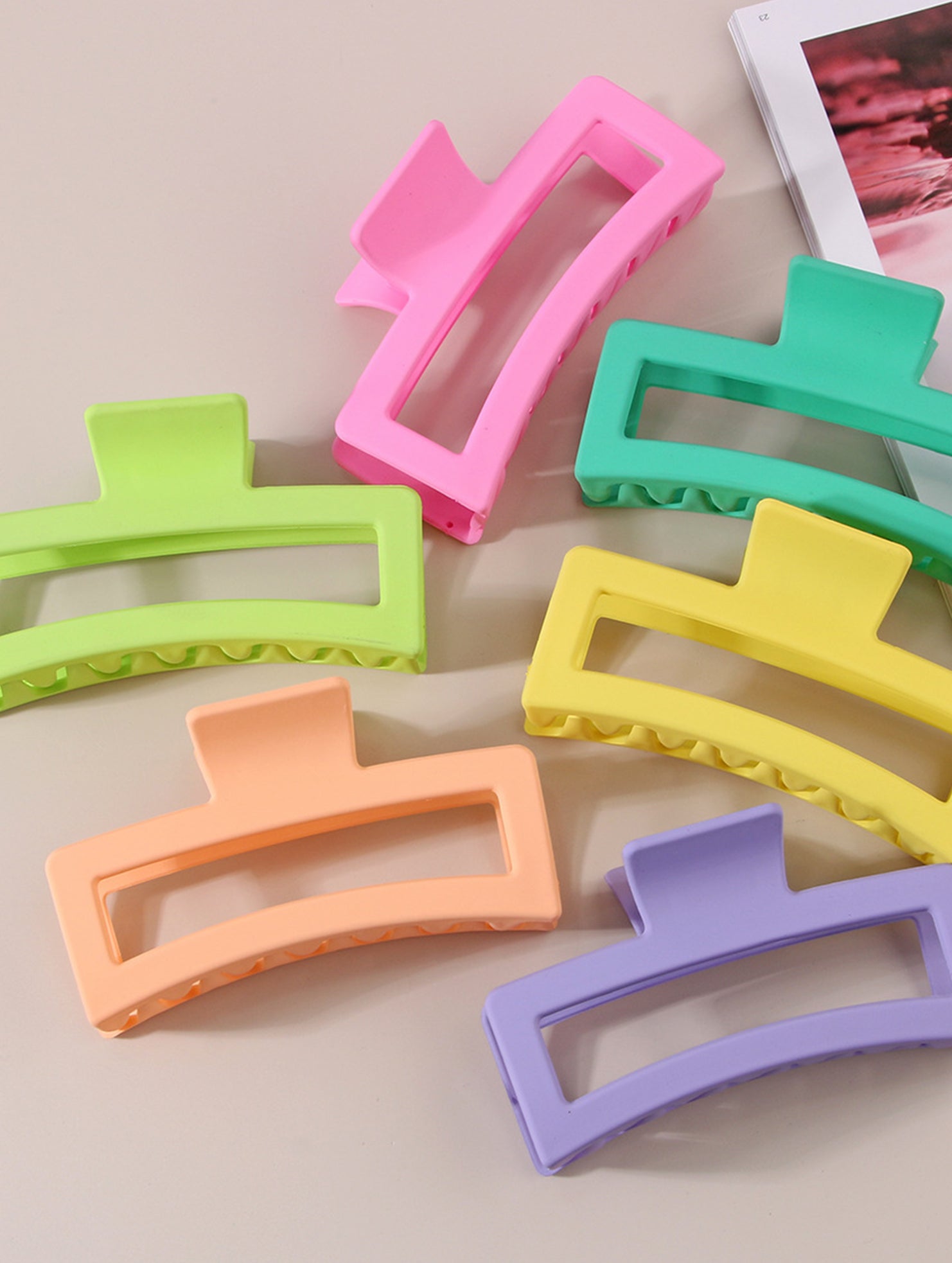 Rectangular Frosted Large Claw Shark Clip_CWAHA1091