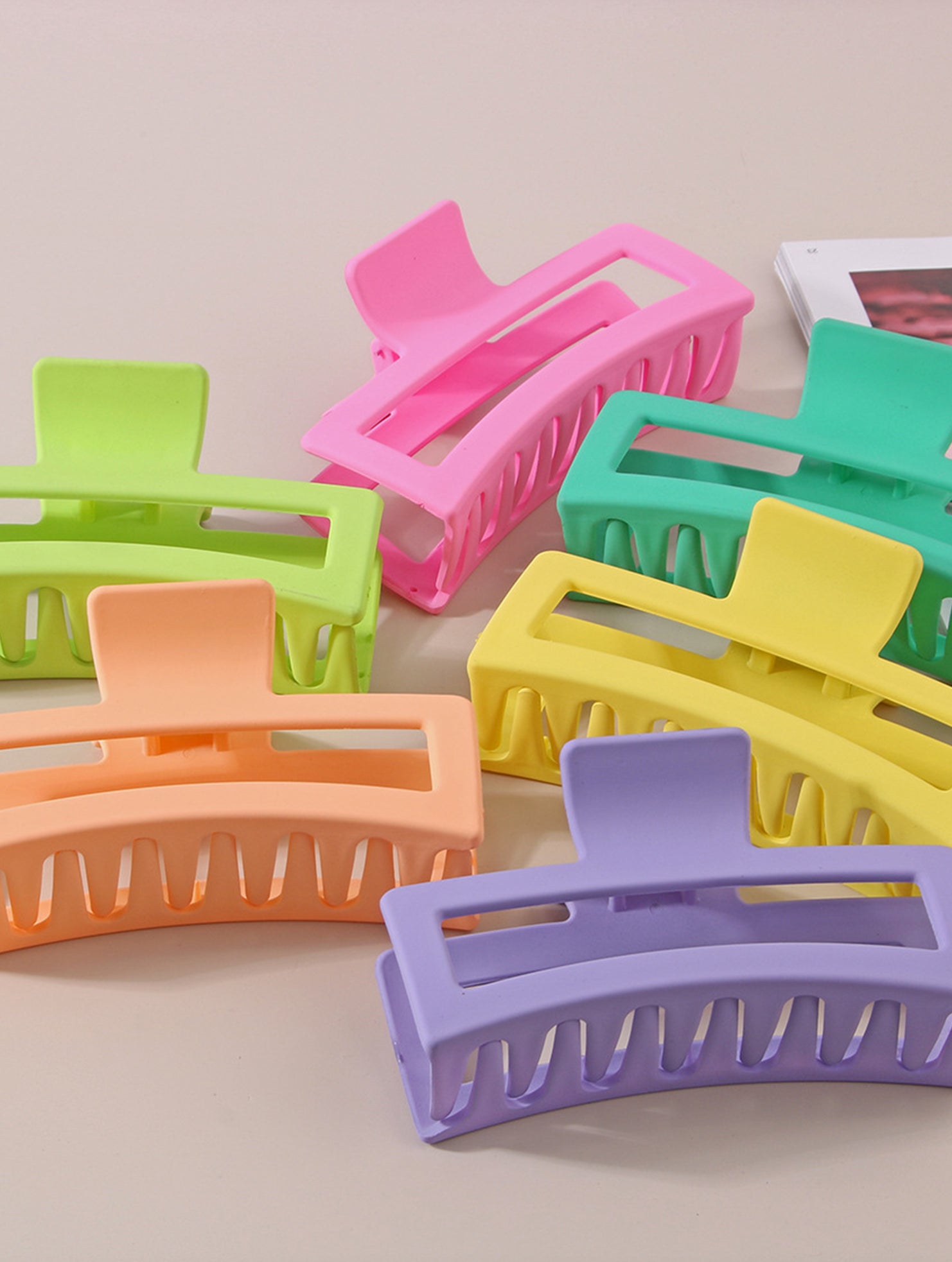 Rectangular Frosted Large Claw Shark Clip_CWAHA1091