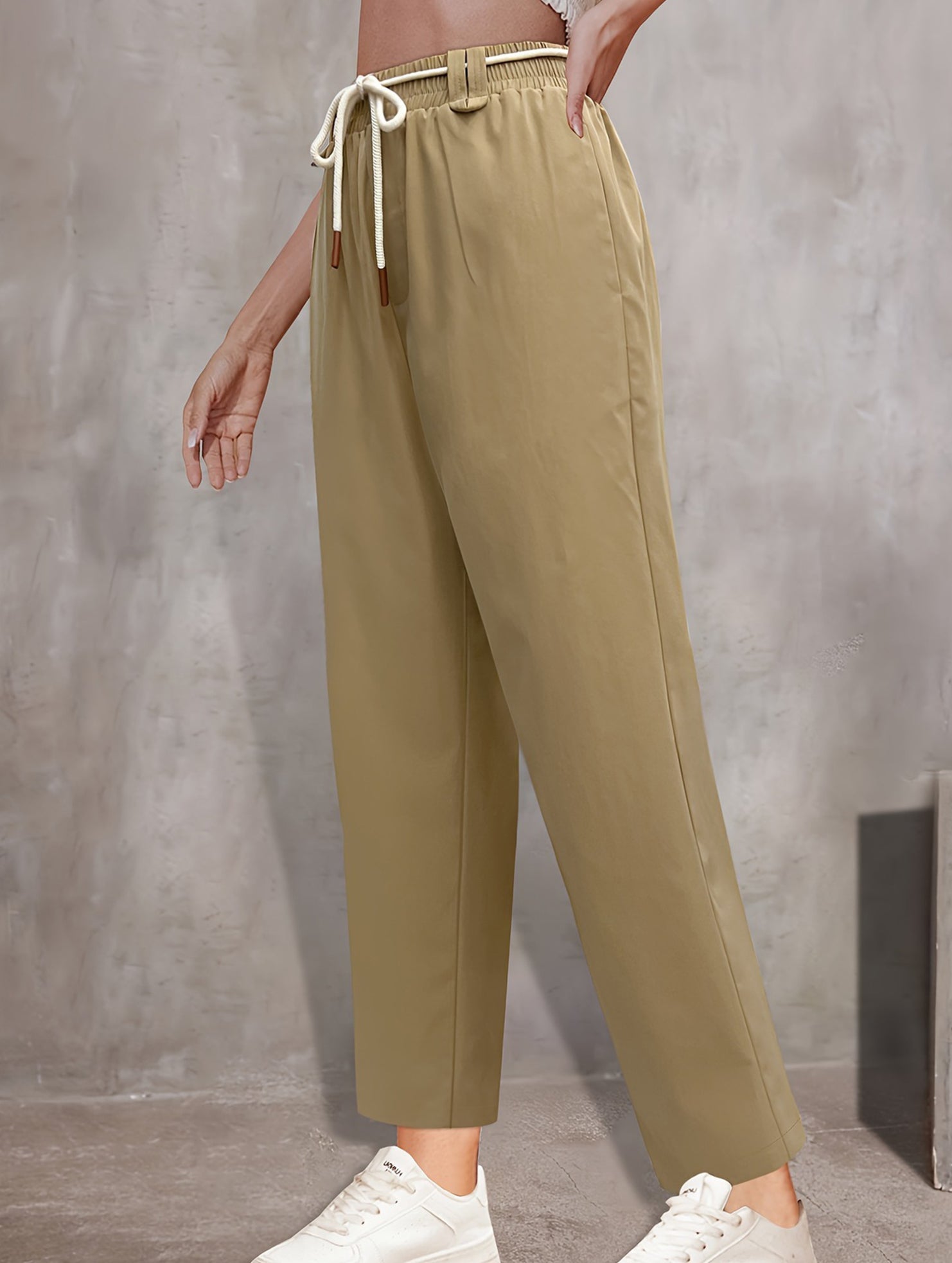 Casual high-waisted trousers with waist cord
