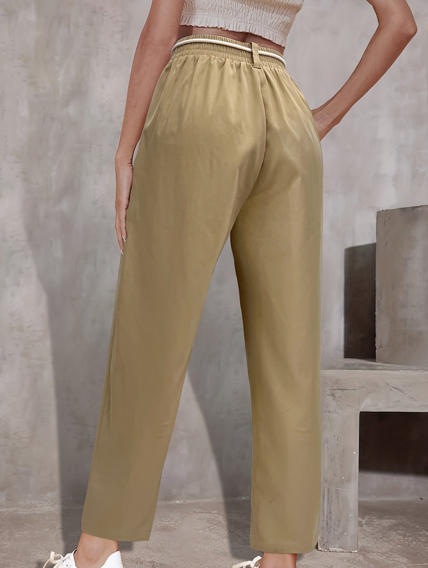 Casual high-waisted trousers with waist cord
