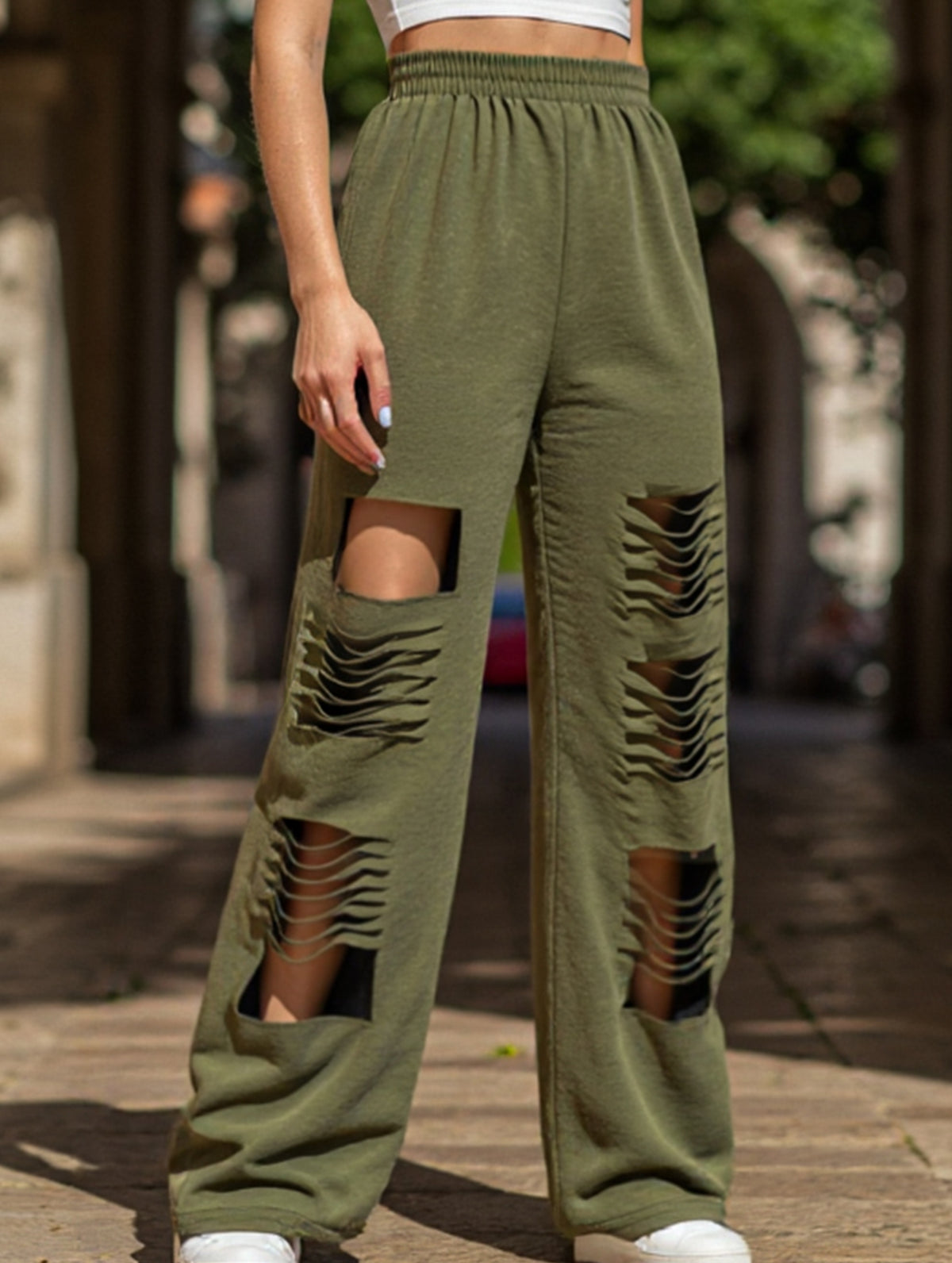 Casual personalized ripped jeans