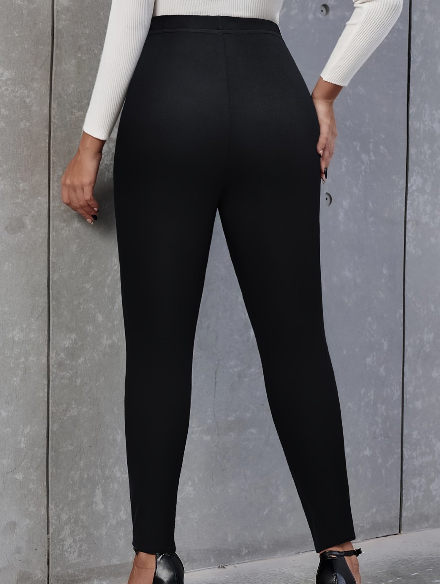 Versatile double-breasted skinny knit trousers
