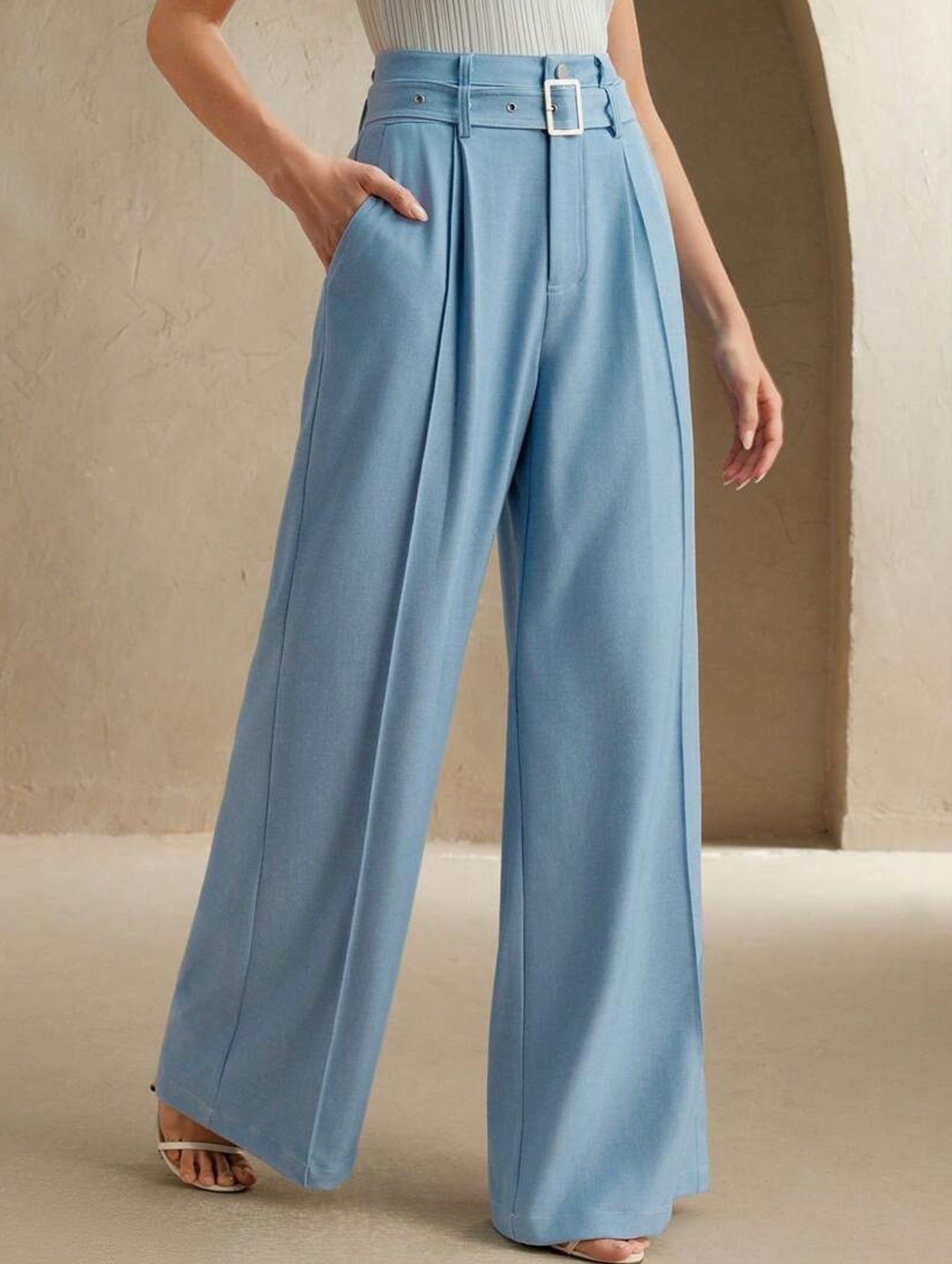 Stylish and casual high-waisted straight-leg pants