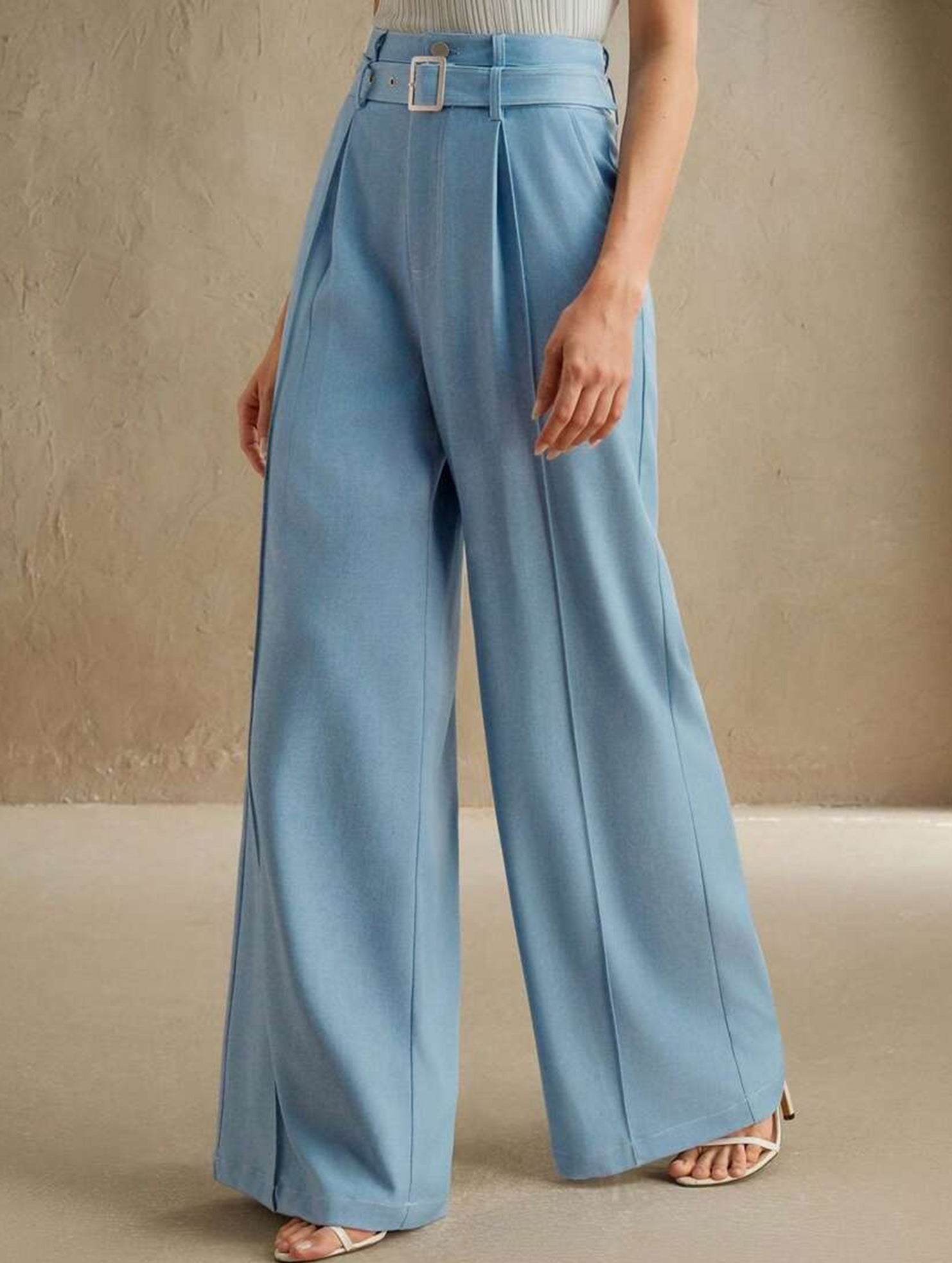 Stylish and casual high-waisted straight-leg pants