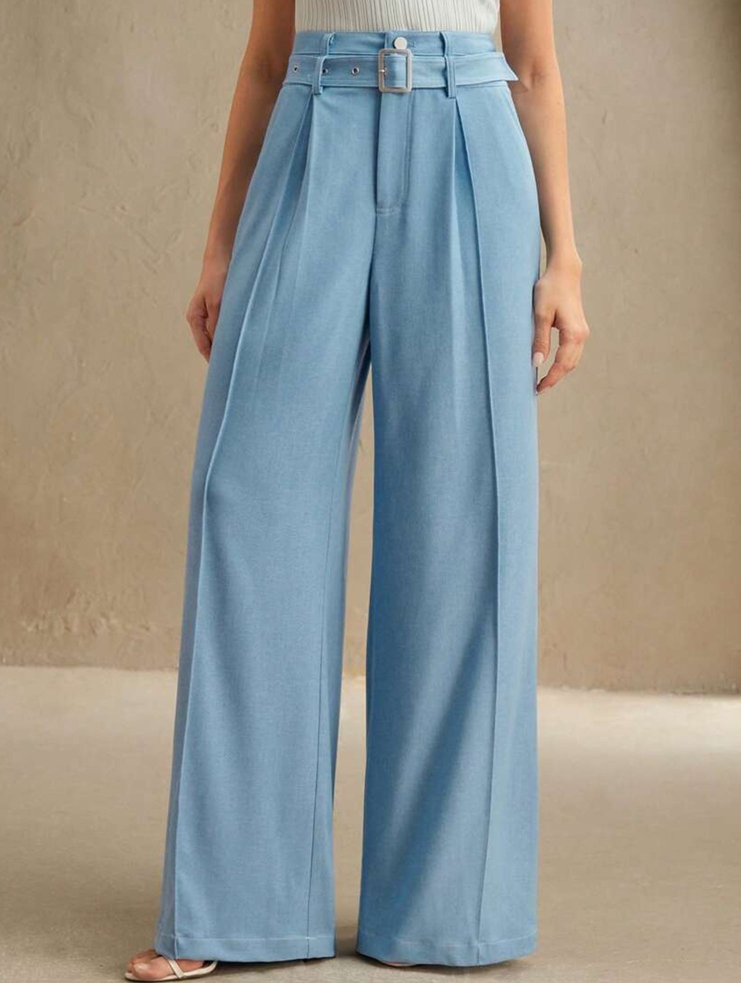 Stylish and casual high-waisted straight-leg pants