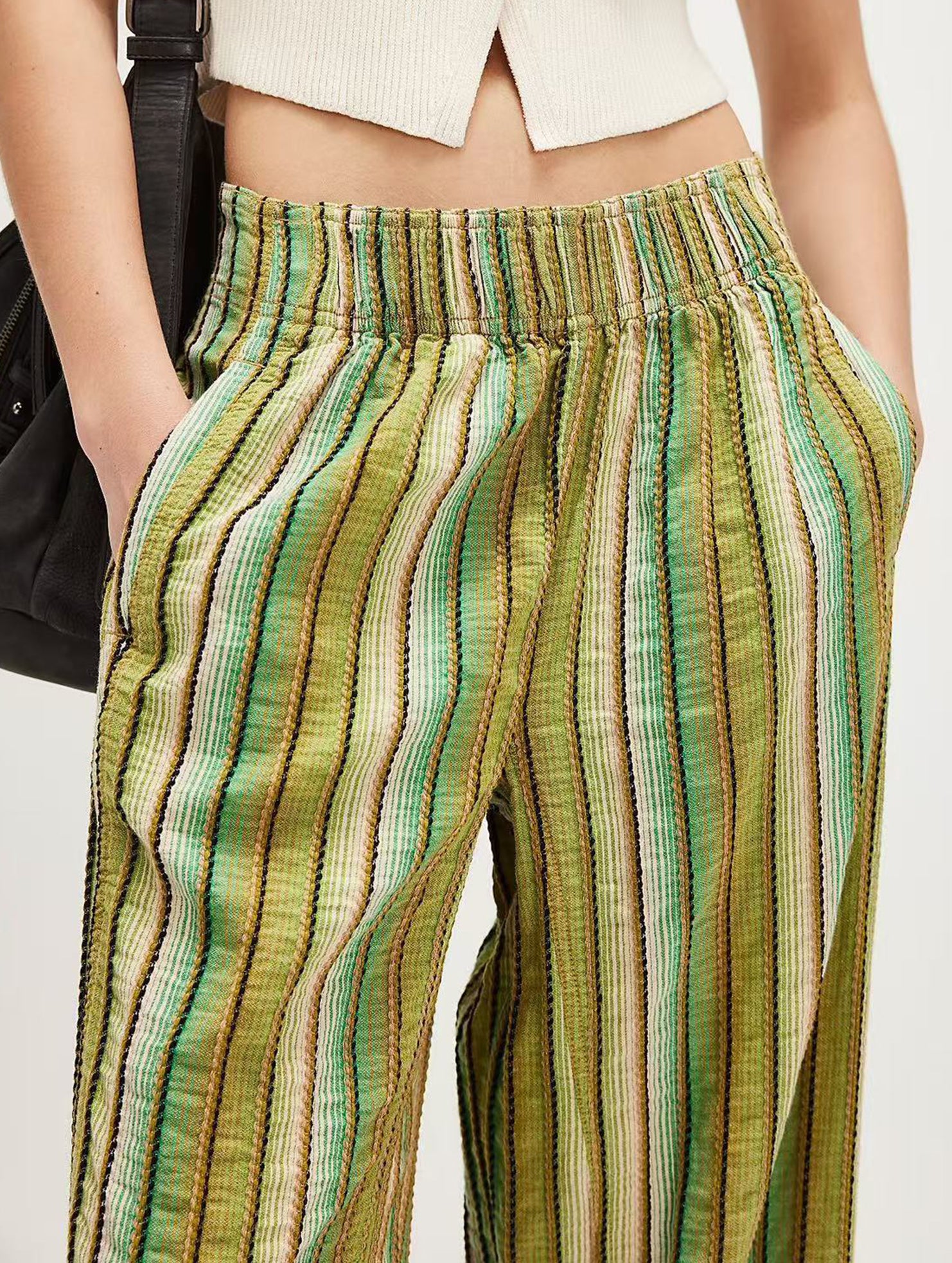 Loose-fitting high-waisted striped wide-leg pants