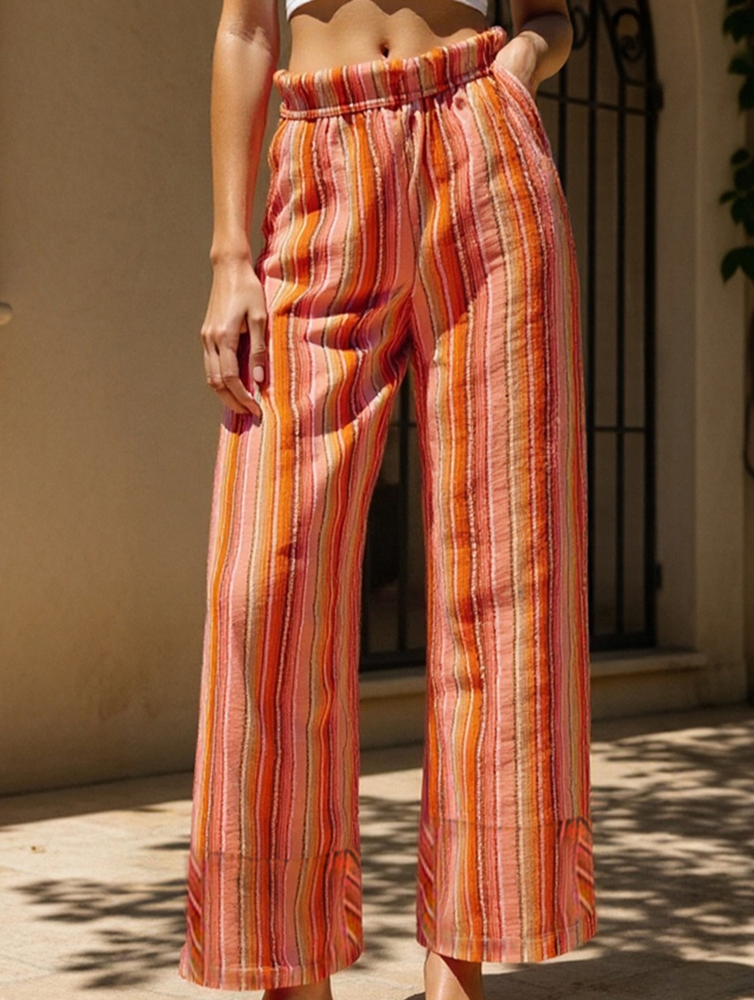 Loose-fitting high-waisted striped wide-leg pants