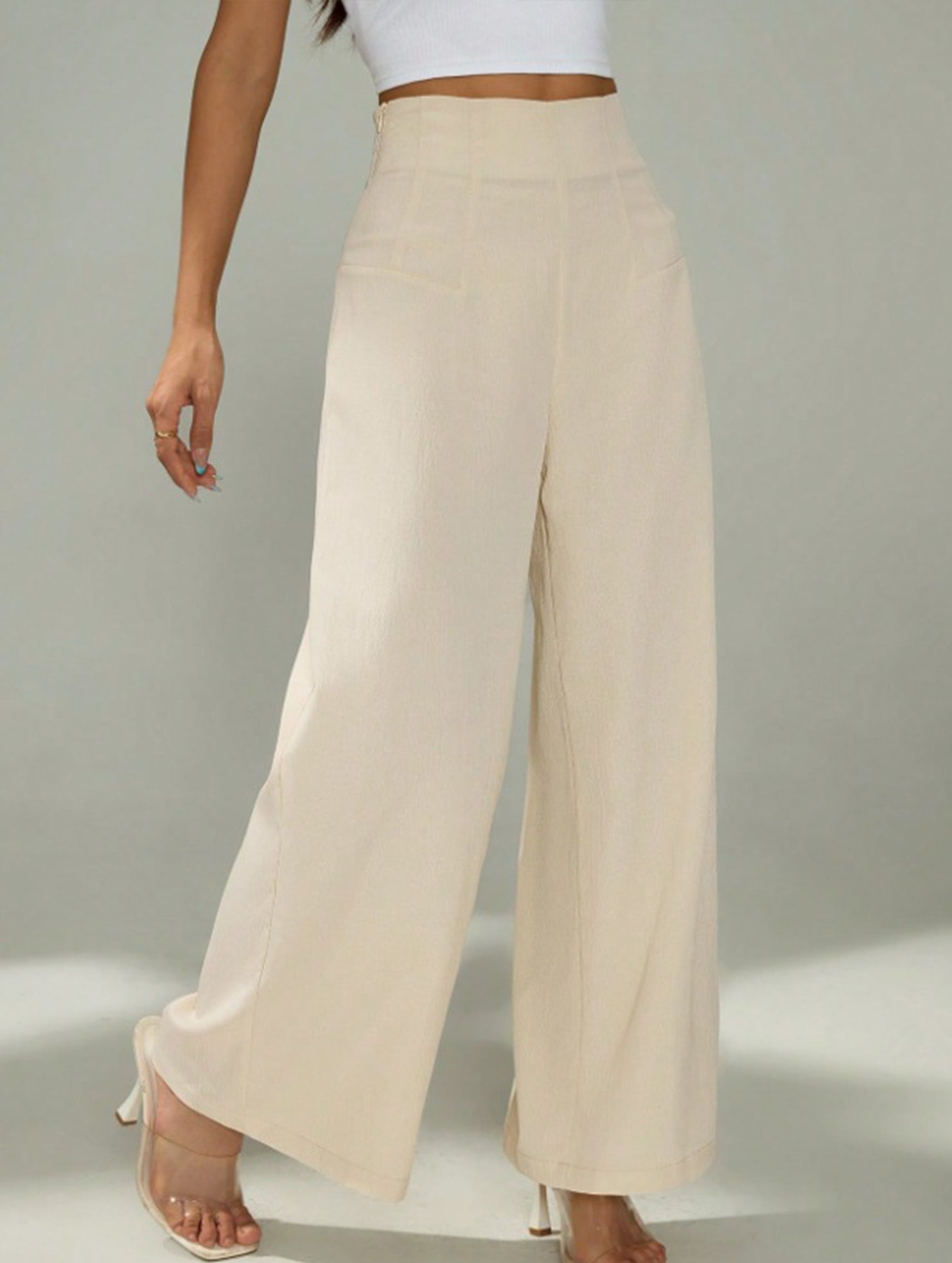 Slimming wide-leg pants for commuting