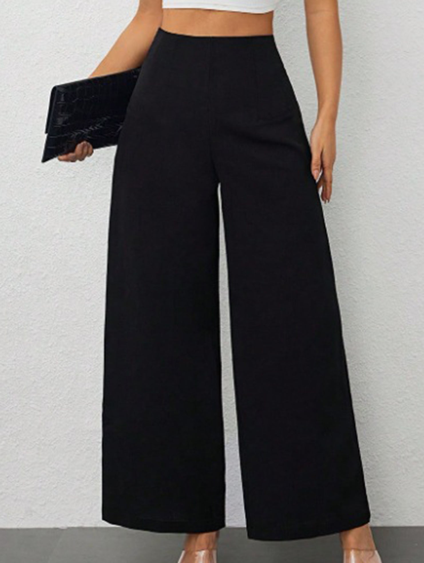 Slimming wide-leg pants for commuting