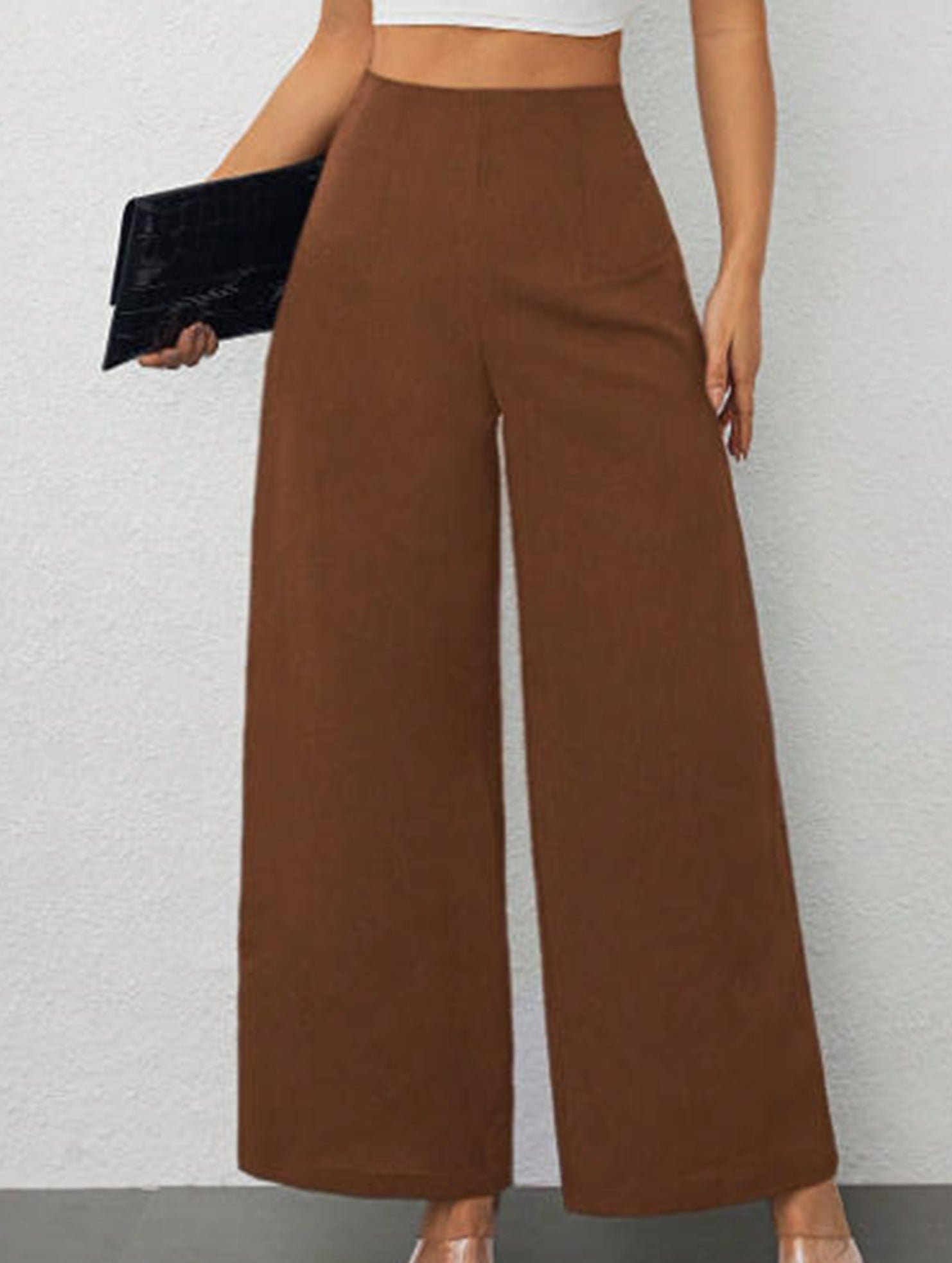 Slimming wide-leg pants for commuting
