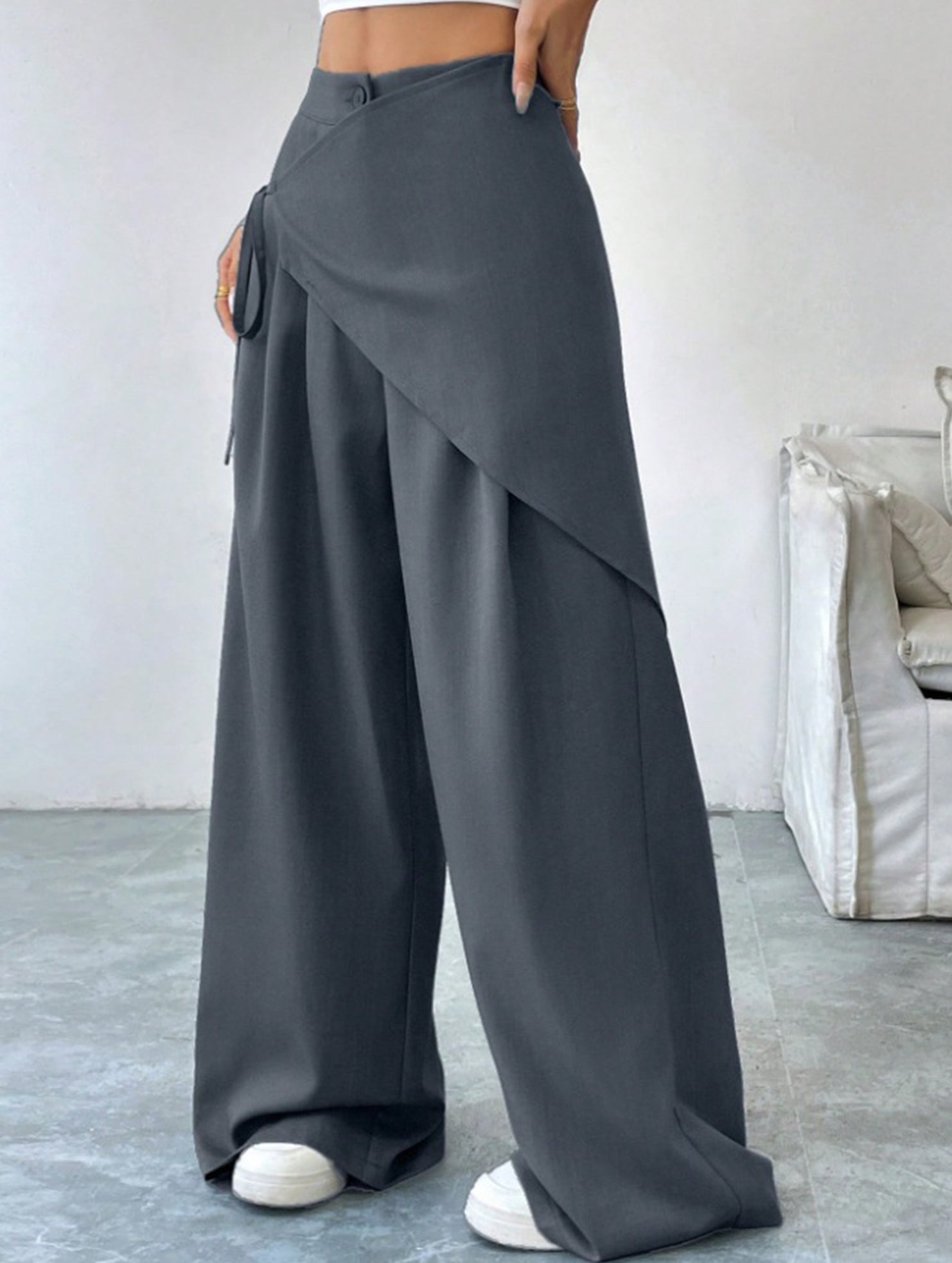 Loose-fitting, slimming, irregular wide-leg pants