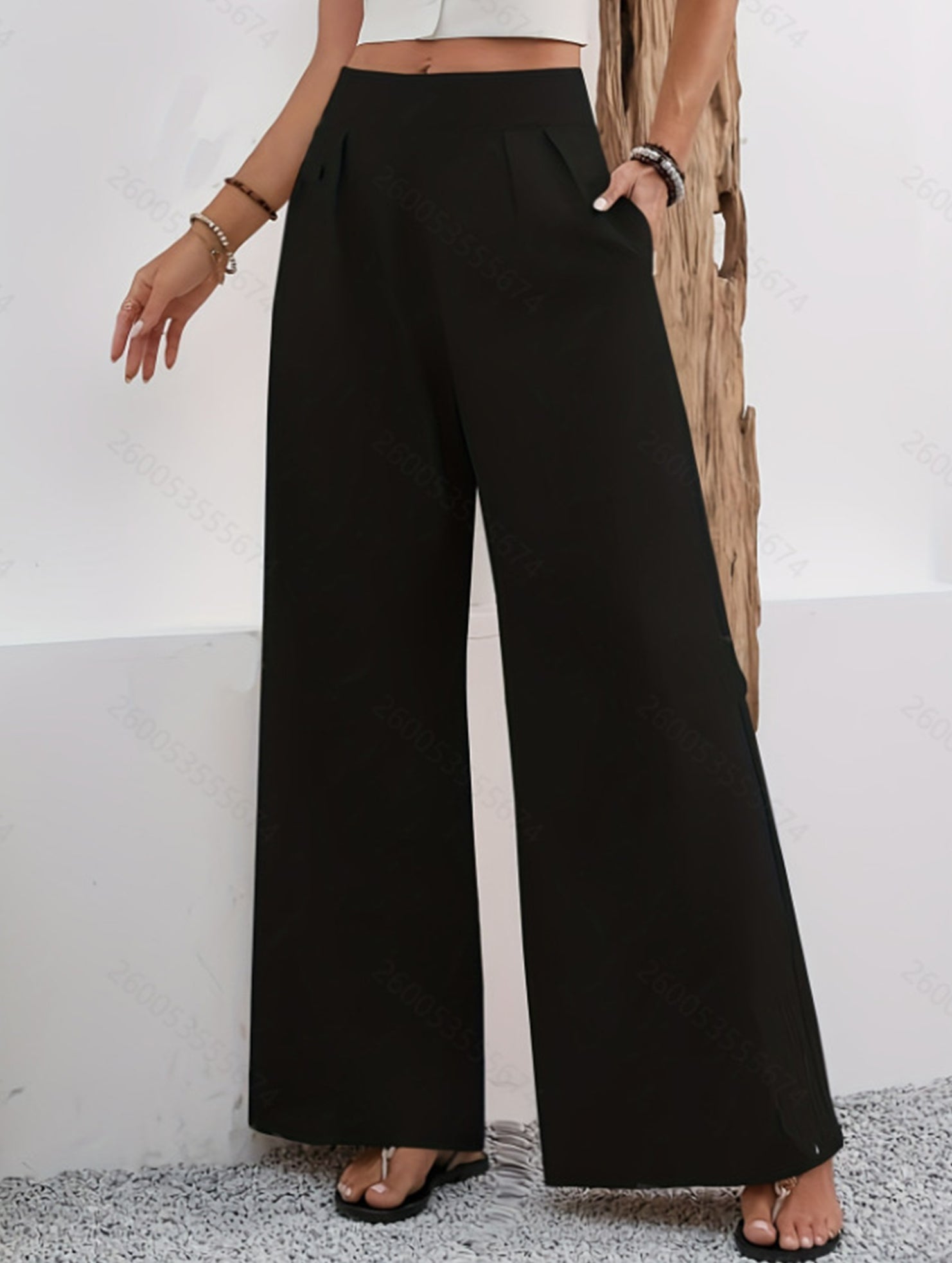 Stylish high-waisted wide-leg trousers for commuting