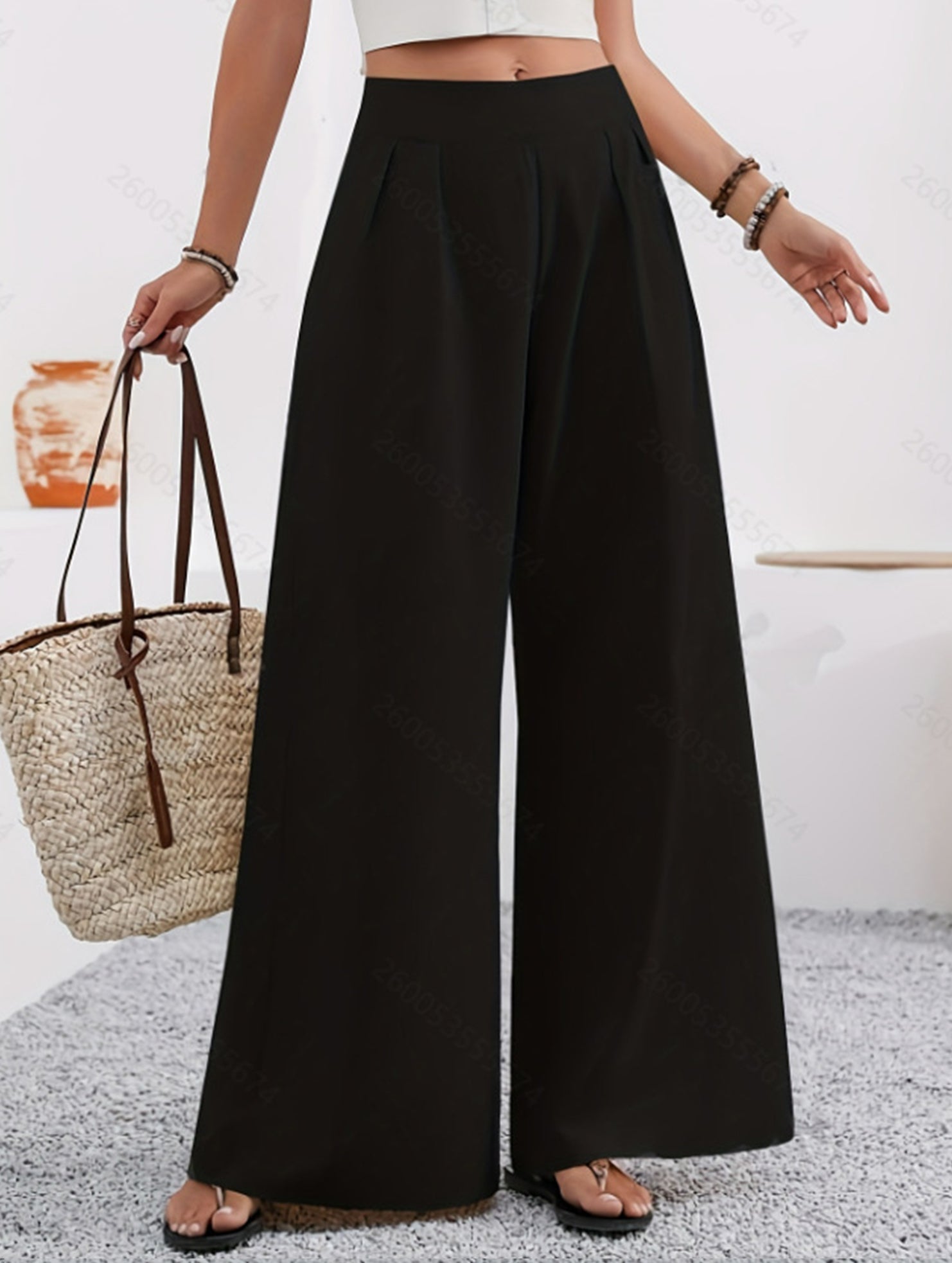 Stylish high-waisted wide-leg trousers for commuting