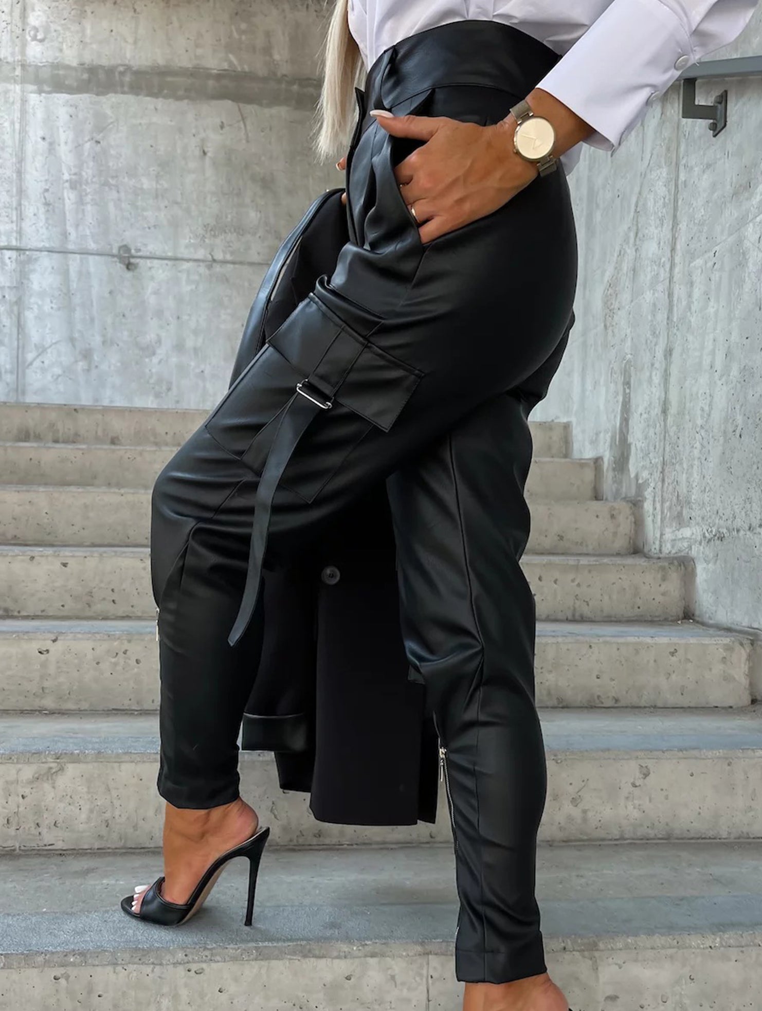 Slim-fit PU leather tapered waist leggings for women_CWBLP01535