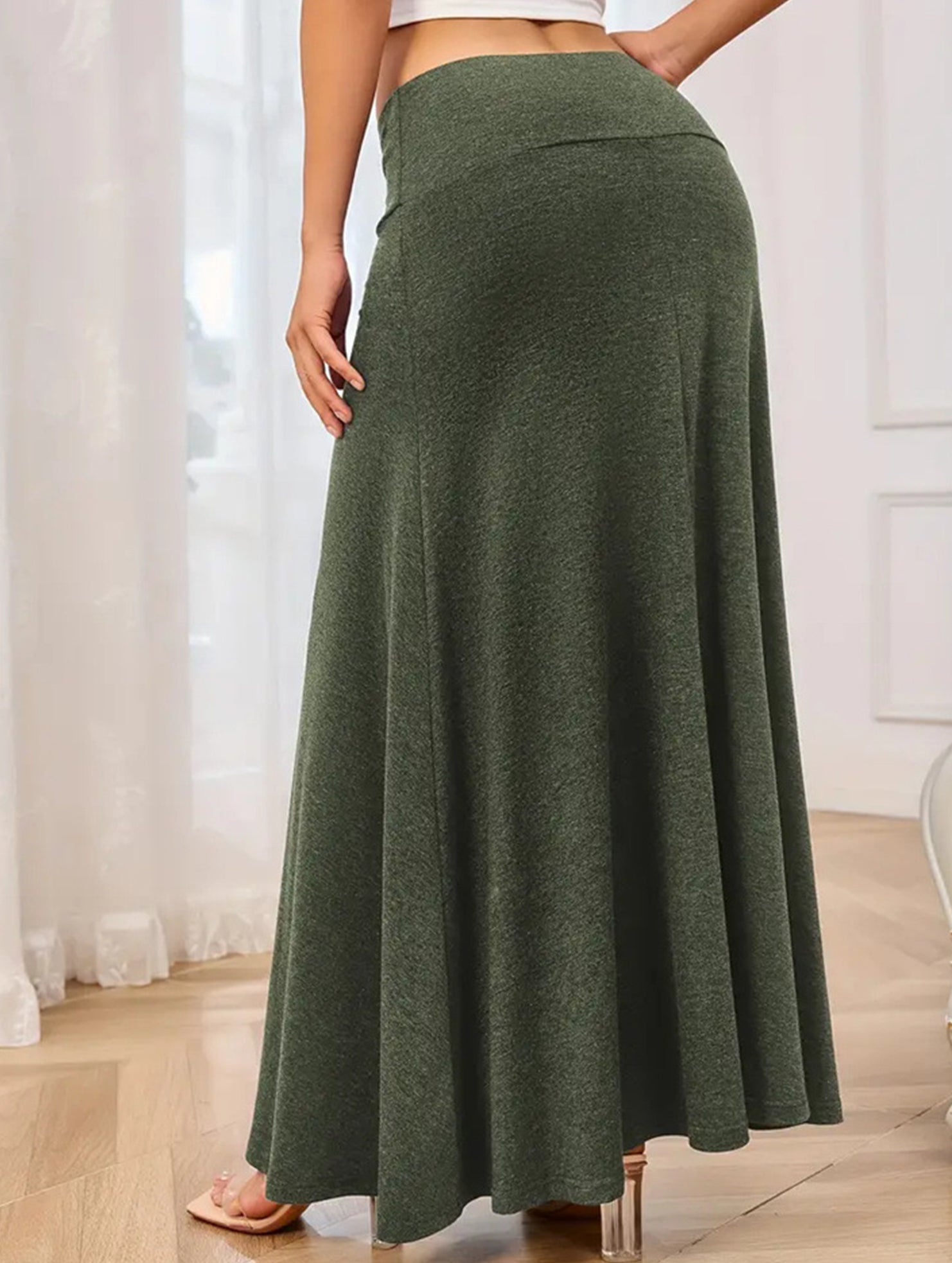 Fashionable knitted solid color skirt