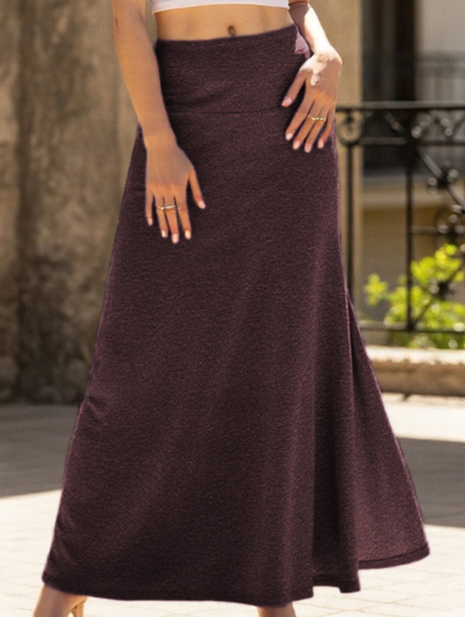 Fashionable knitted solid color skirt