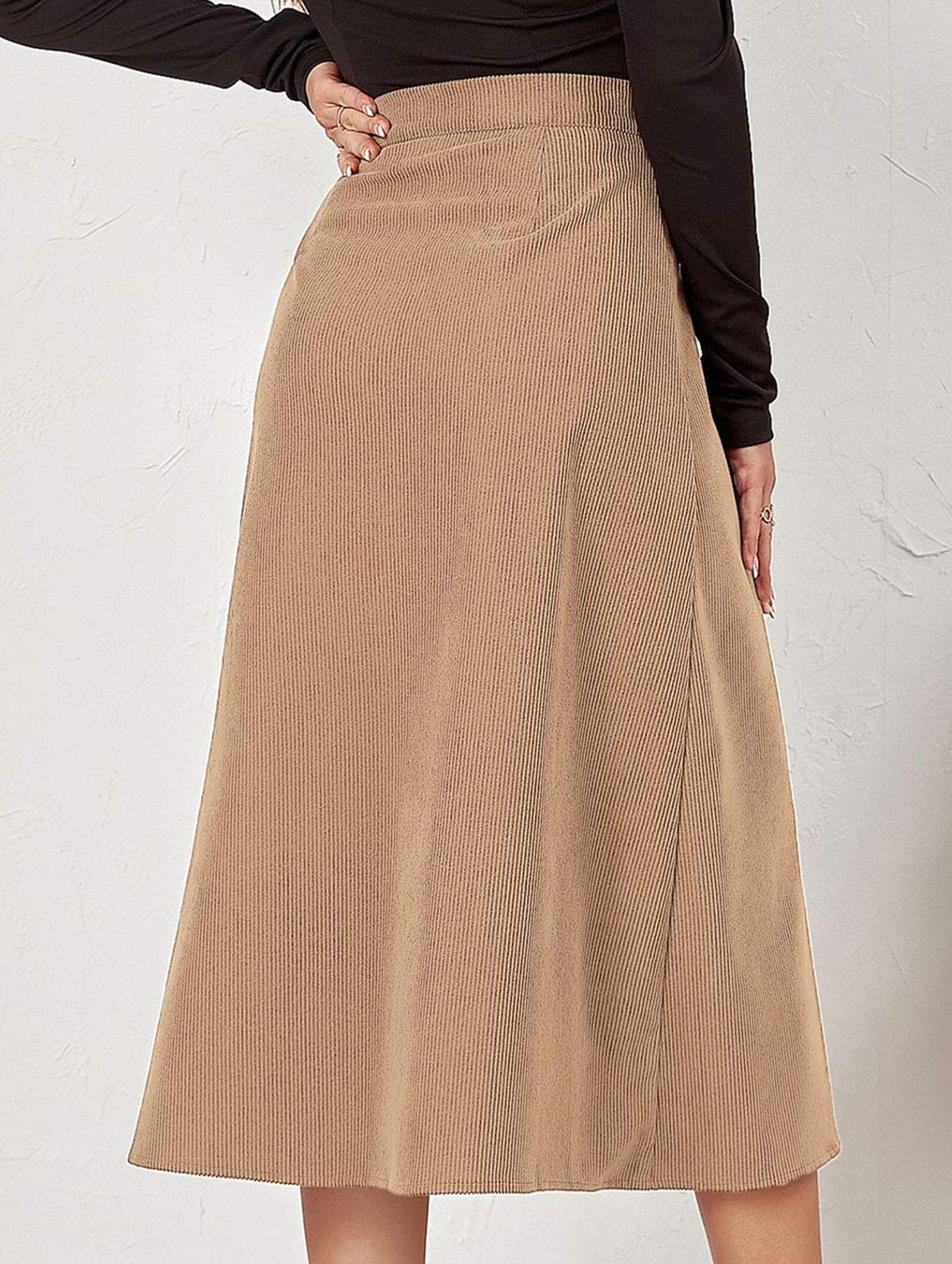 Single-breasted high-waisted corduroy midi skirt