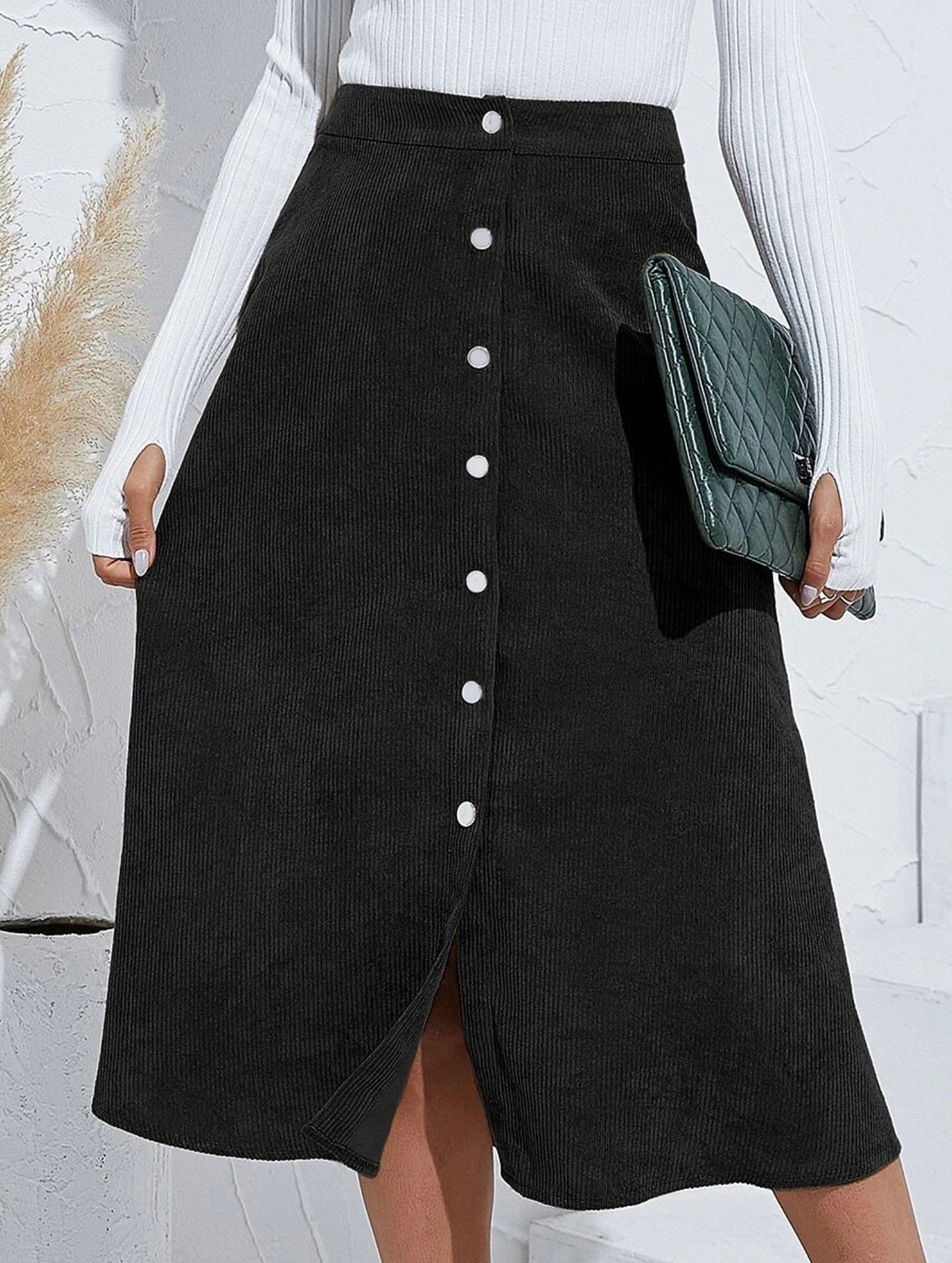 Single-breasted high-waisted corduroy midi skirt