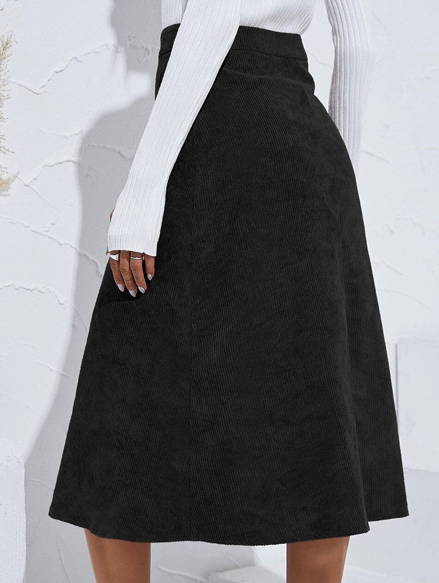 Single-breasted high-waisted corduroy midi skirt