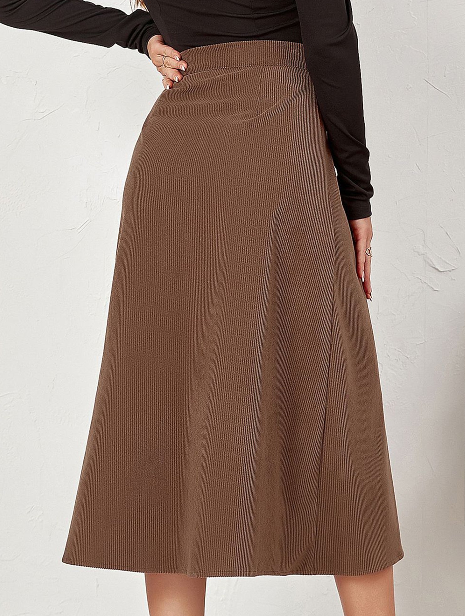 Single-breasted high-waisted corduroy midi skirt