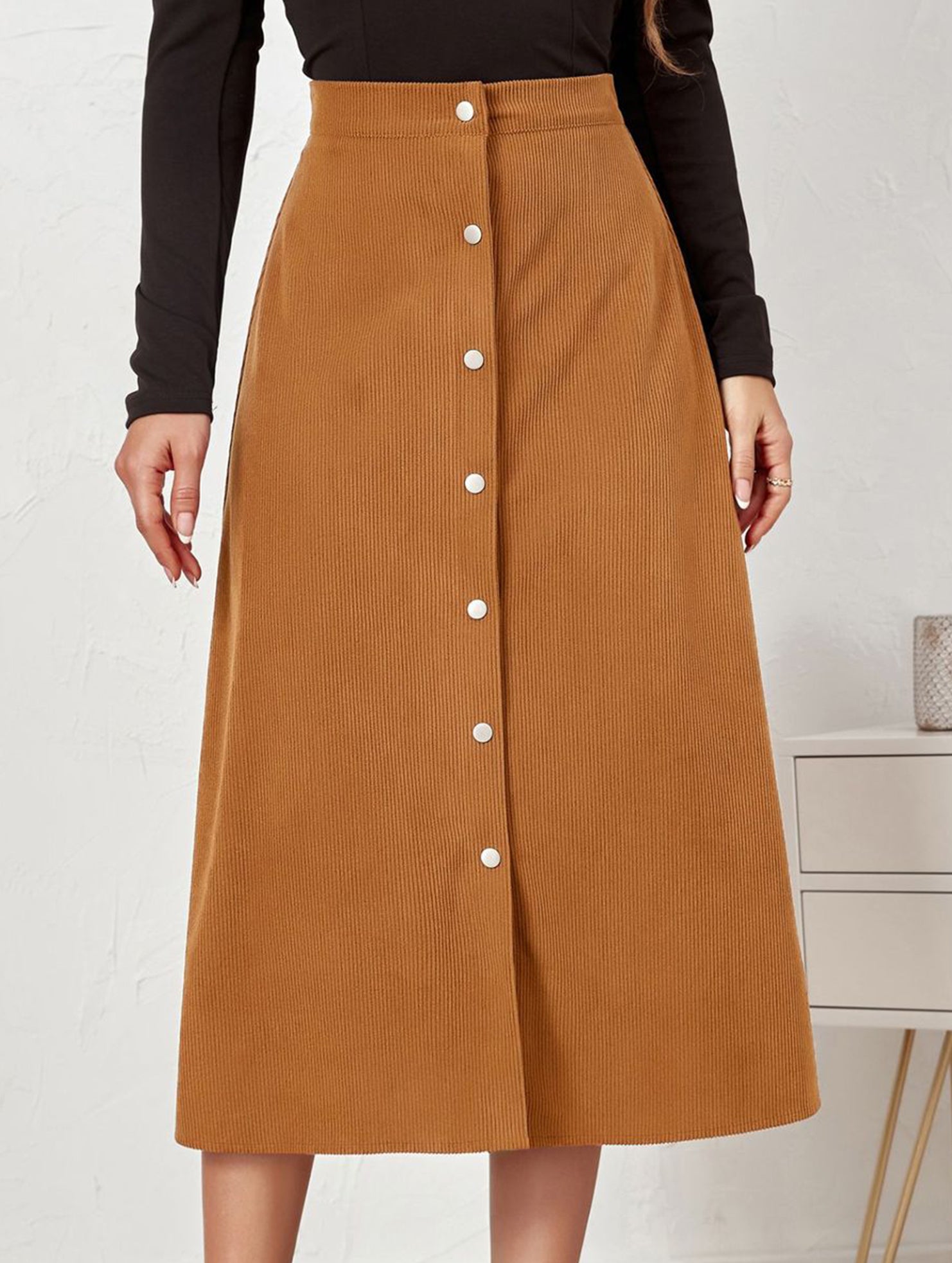 Single-breasted high-waisted corduroy midi skirt