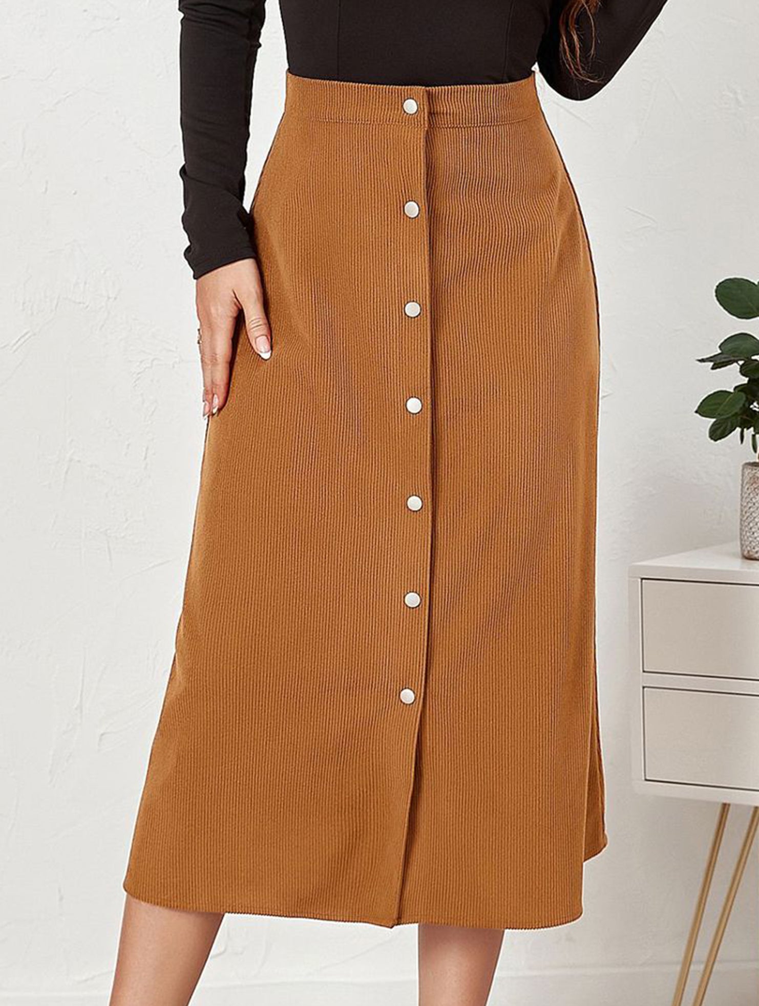 Single-breasted high-waisted corduroy midi skirt