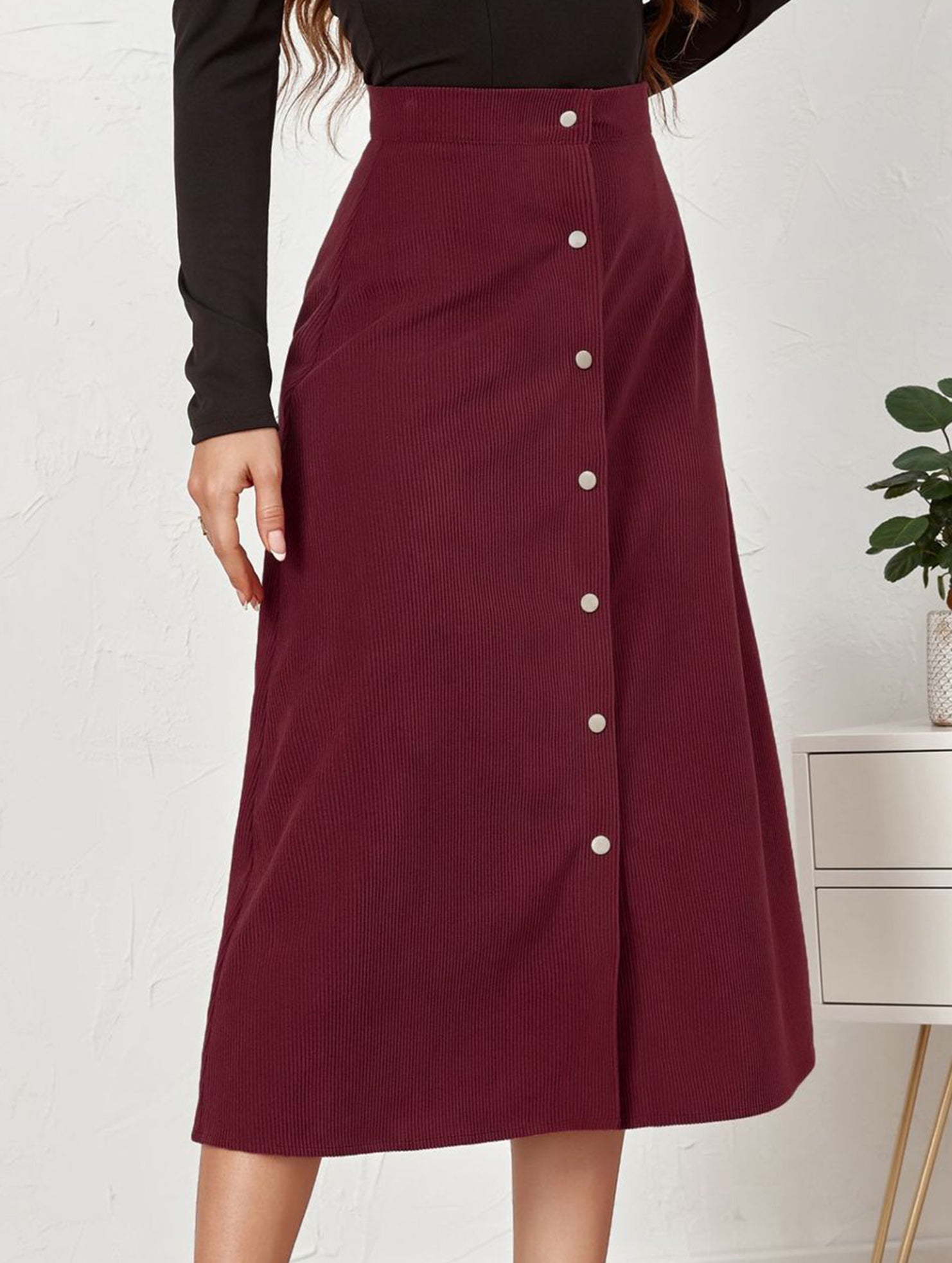 Single-breasted high-waisted corduroy midi skirt