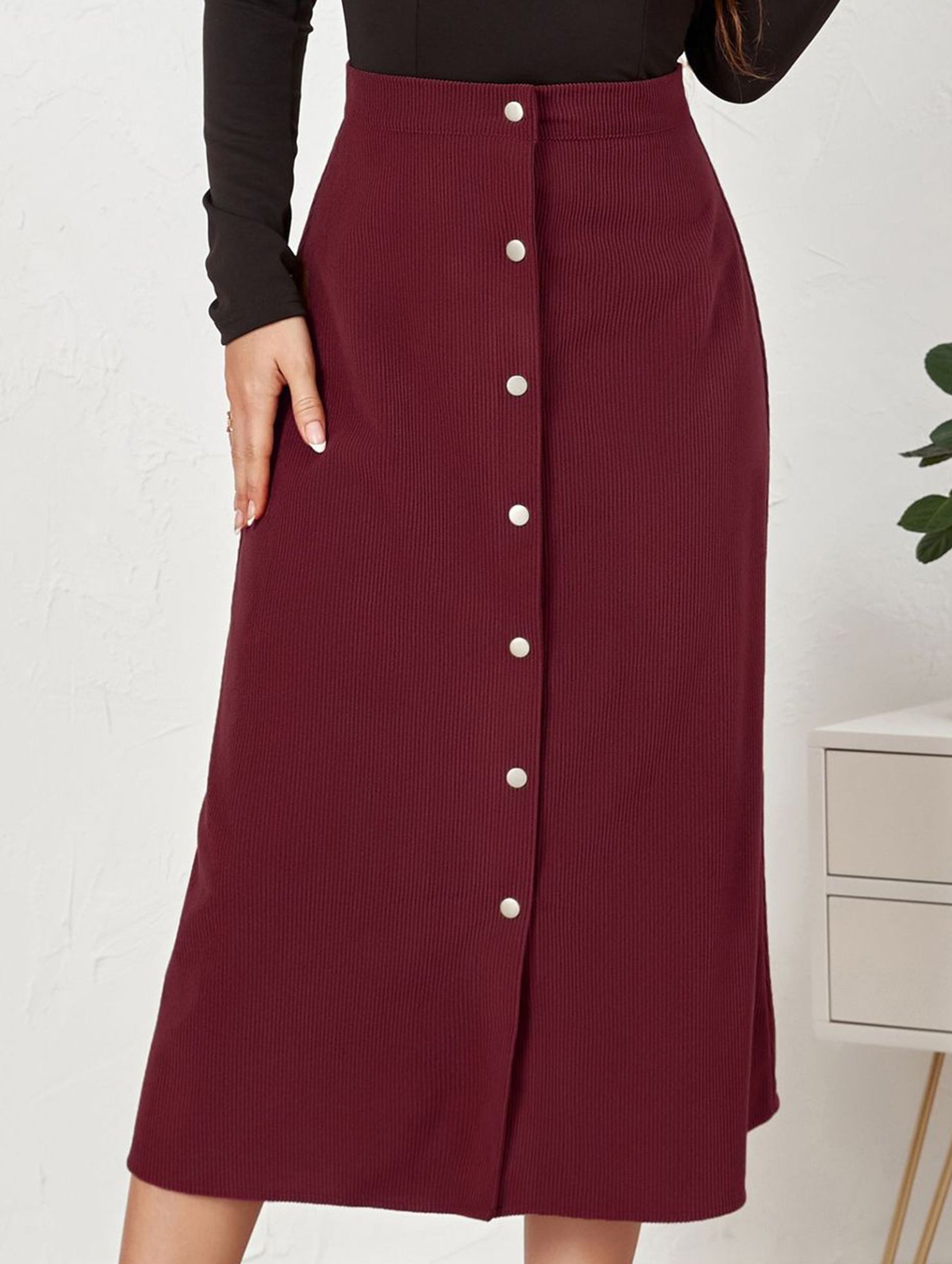 Single-breasted high-waisted corduroy midi skirt