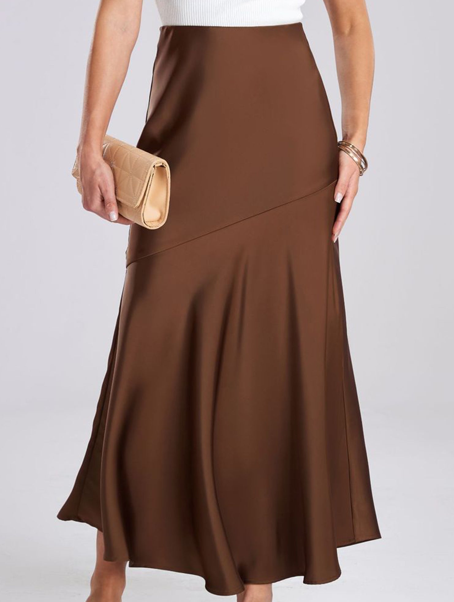 Slim-fitting high-waisted elastic midi skirt