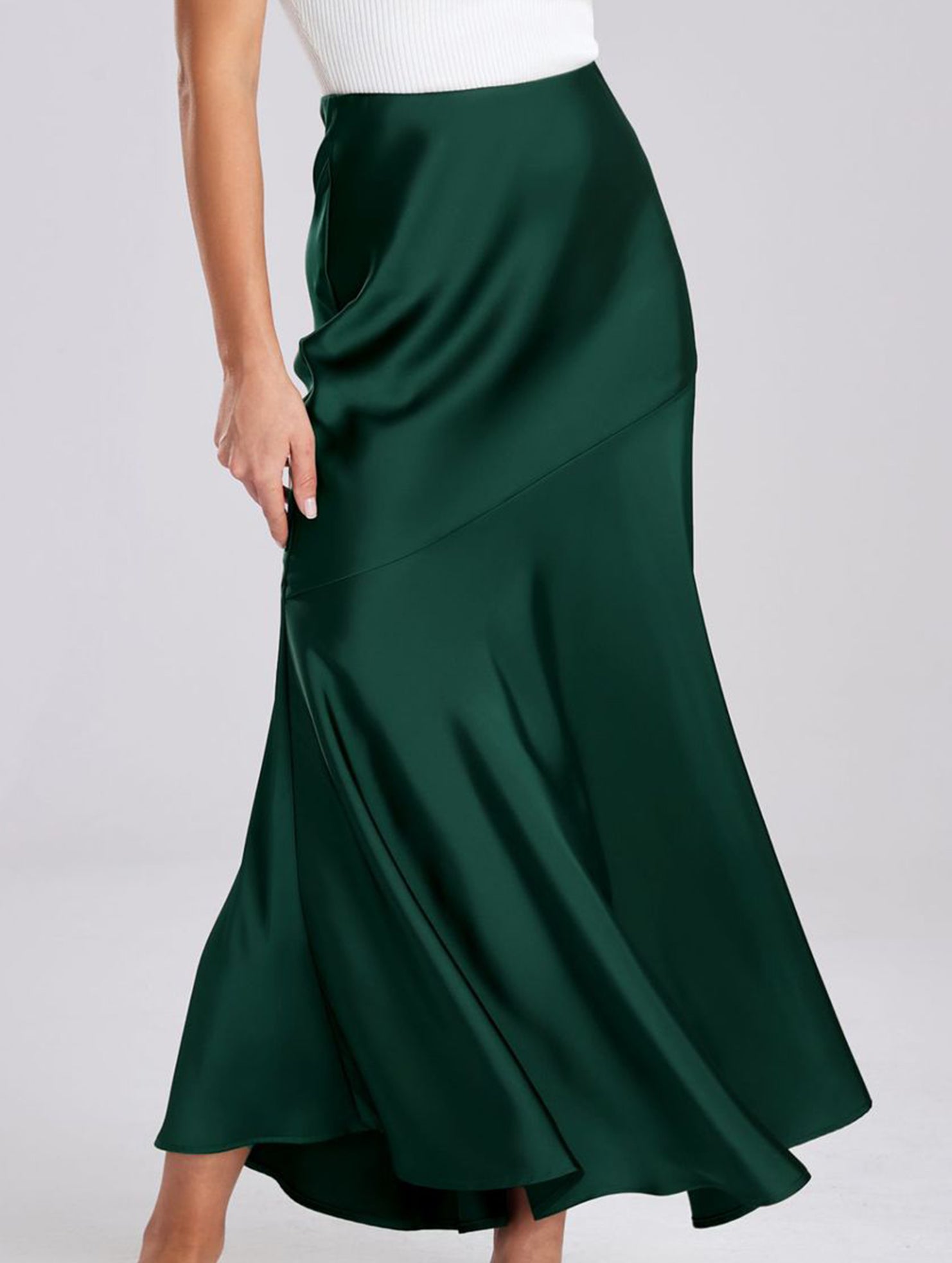 Slim-fitting high-waisted elastic midi skirt