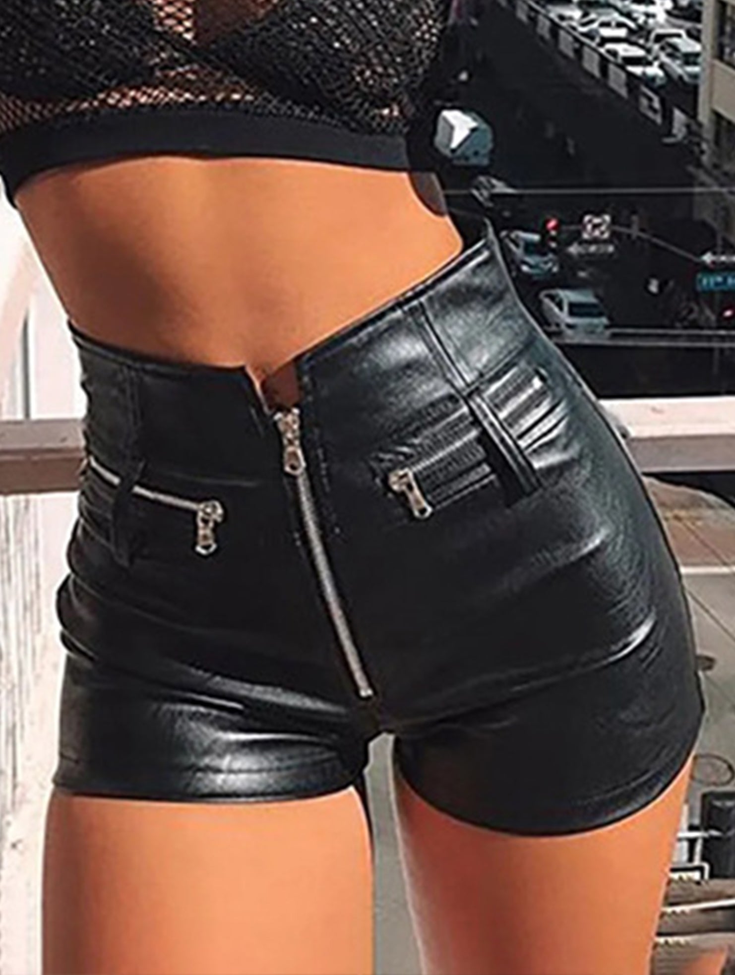 Casual high-waisted PU shorts