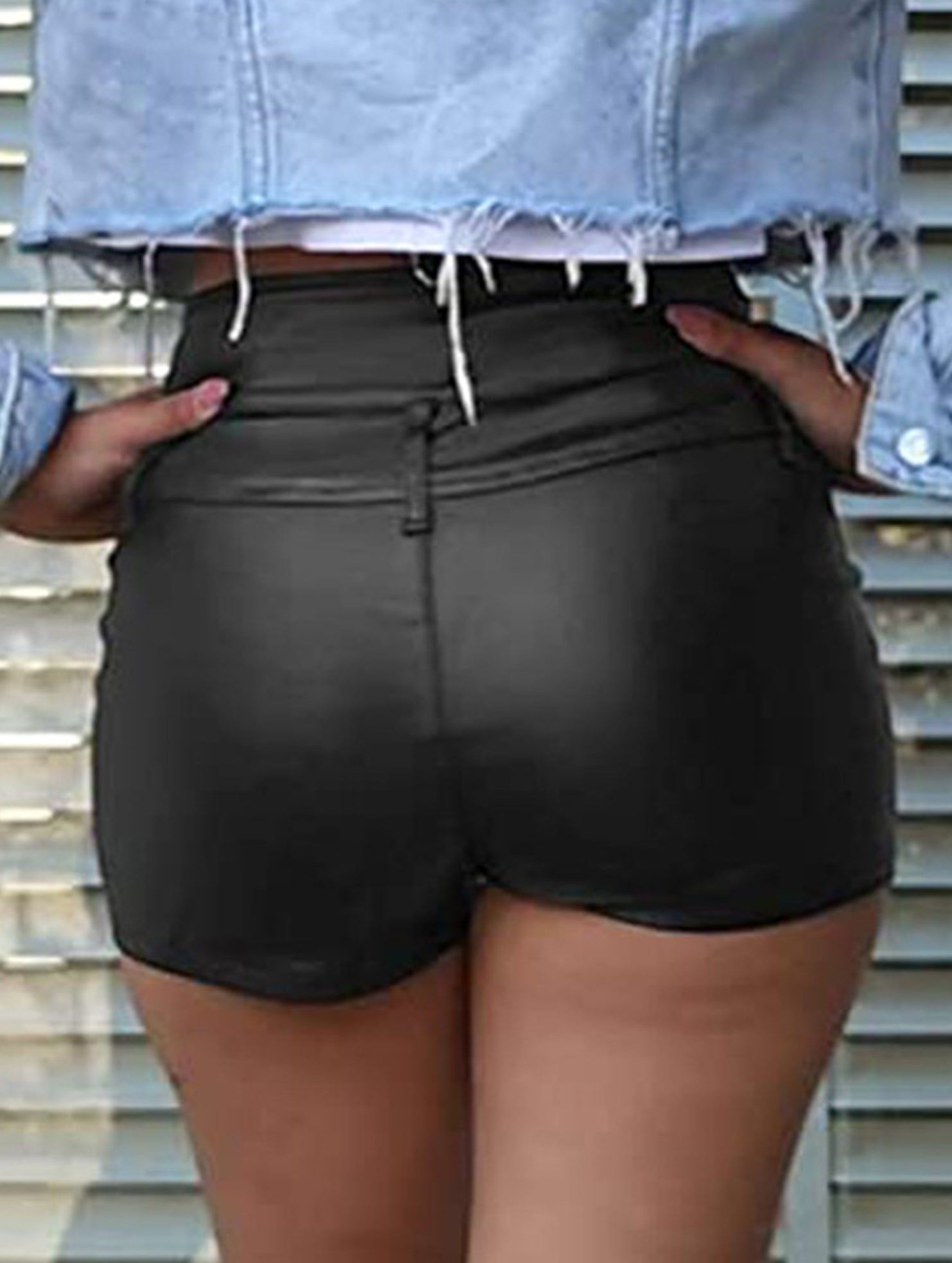 Casual high-waisted PU shorts