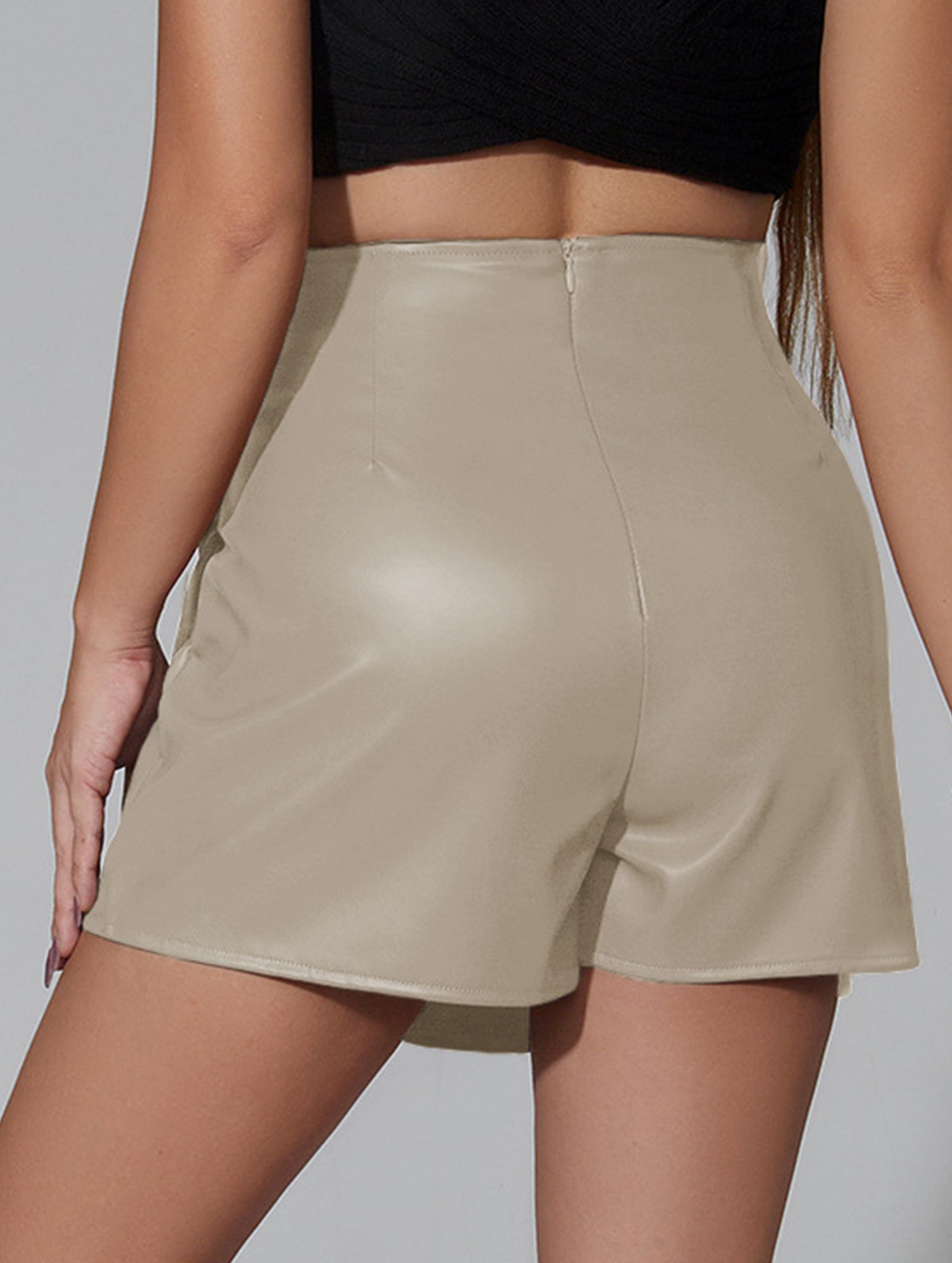 sexy leather culottes with pleats and low waist