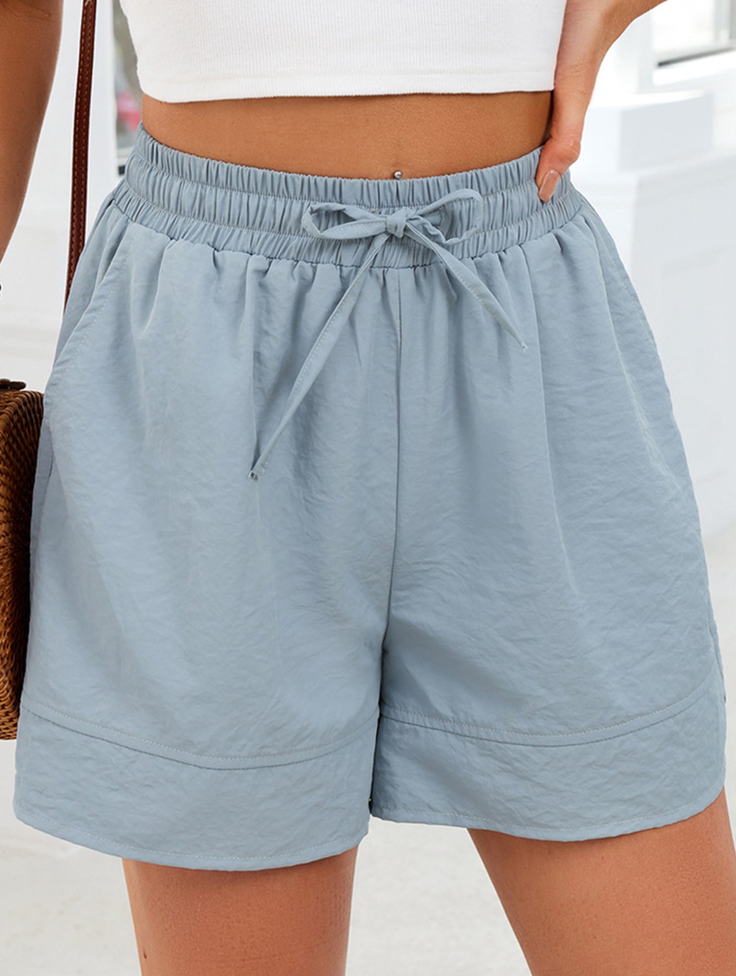 Women's drawstring elastic waist loose shorts